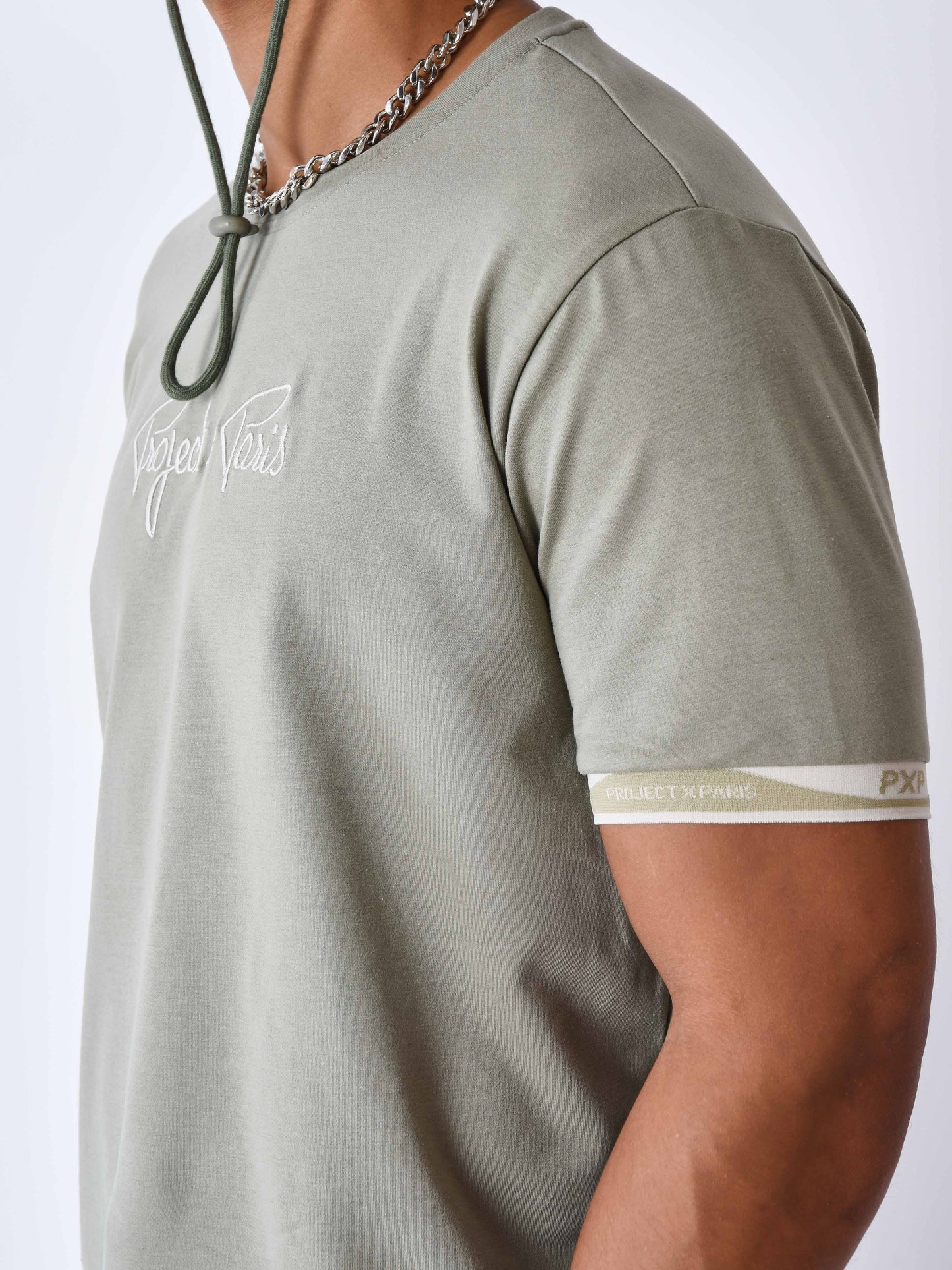 tee-shirt-classique-bord-cote-wavy-olive-modelshot