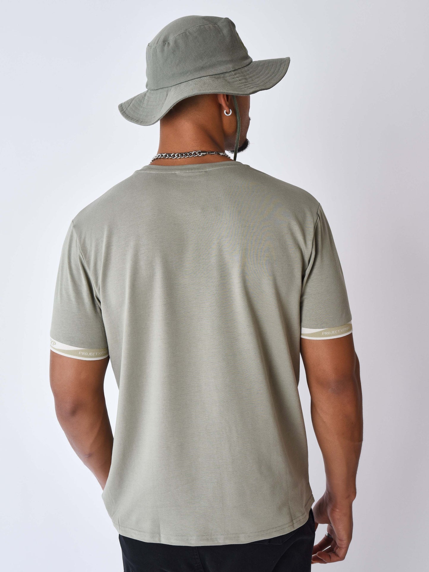 tee-shirt-classique-bord-cote-wavy-olive-modelshot