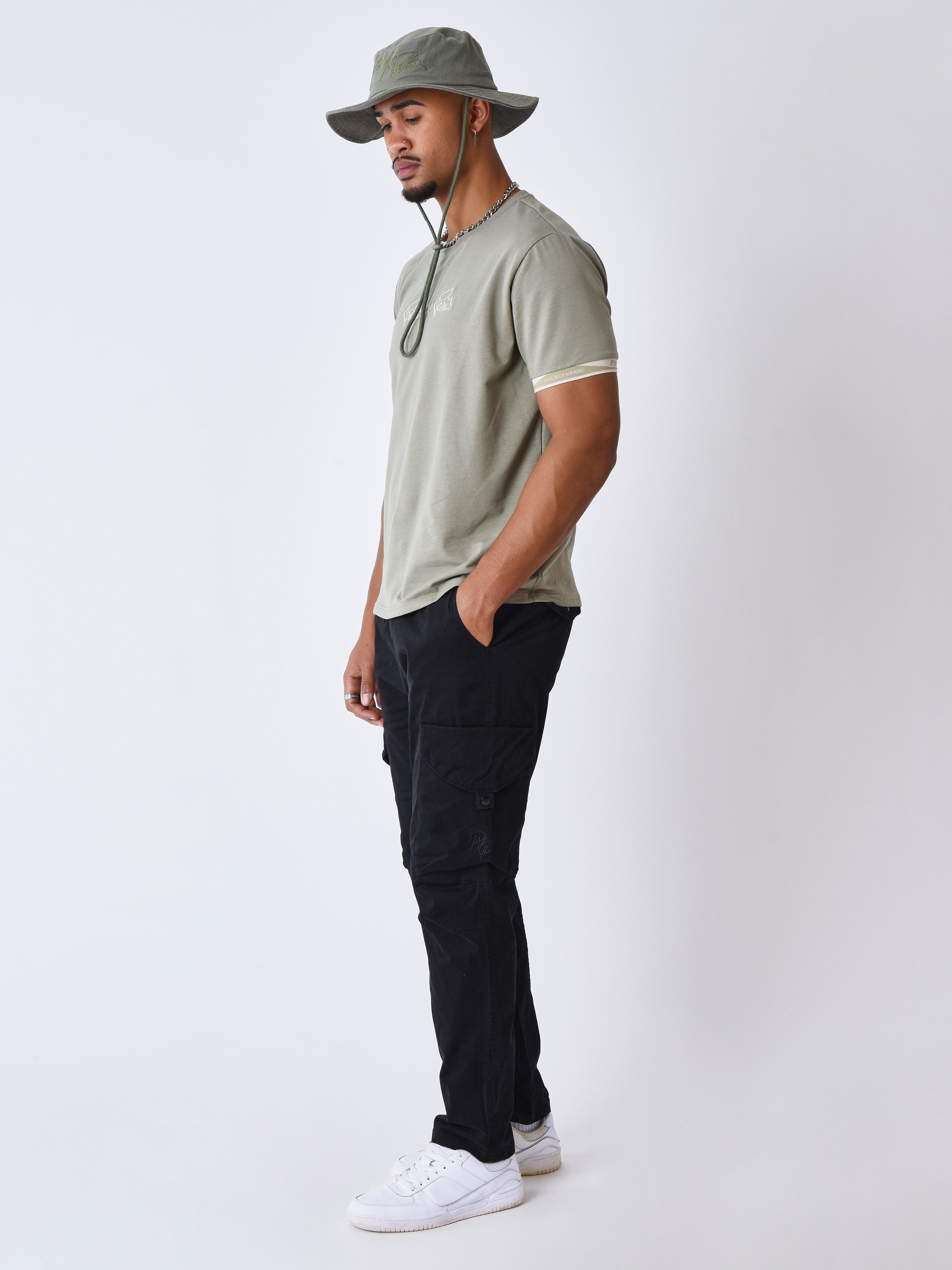 tee-shirt-classique-bord-cote-wavy-olive-modelshot