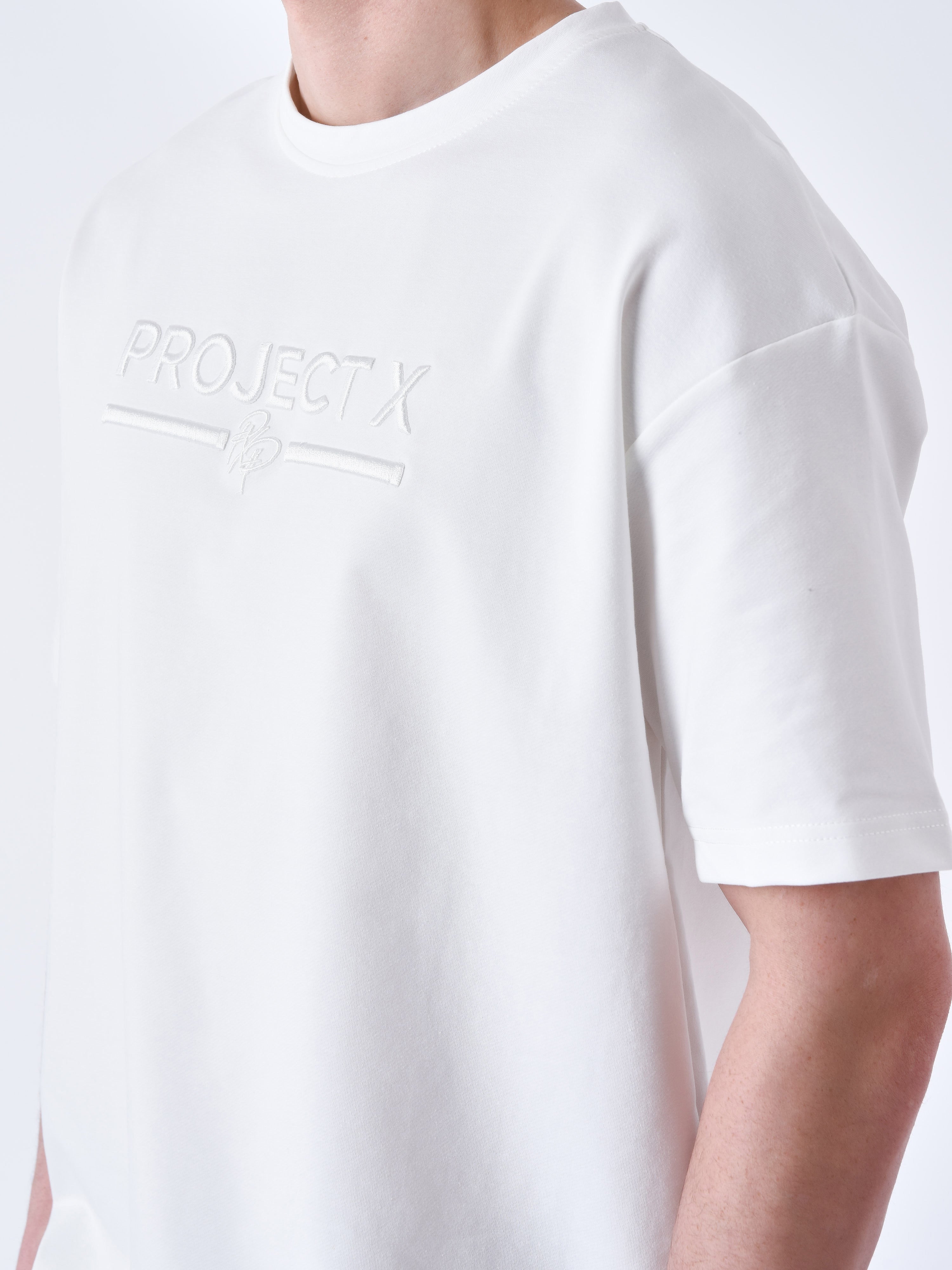 Klasyczny haftowany T-shirt-4