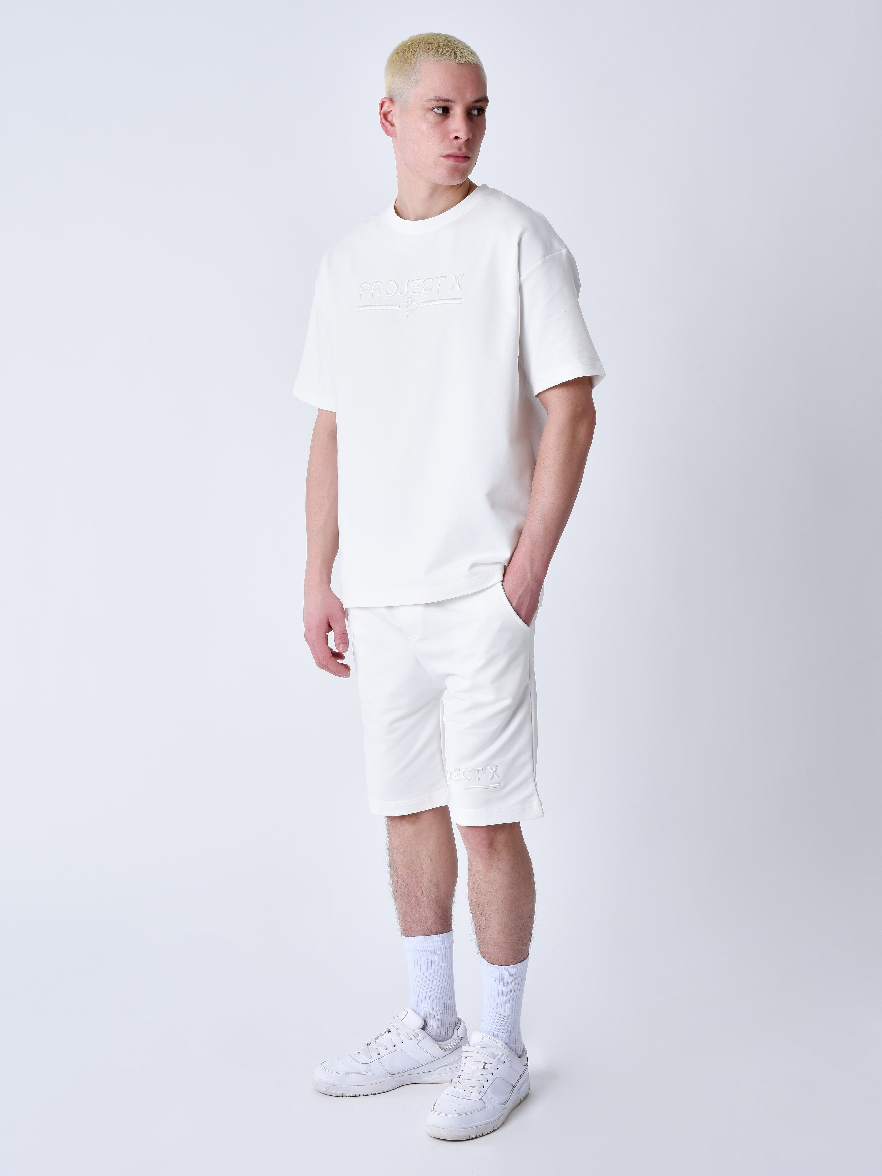 Klasyczny haftowany T-shirt-5