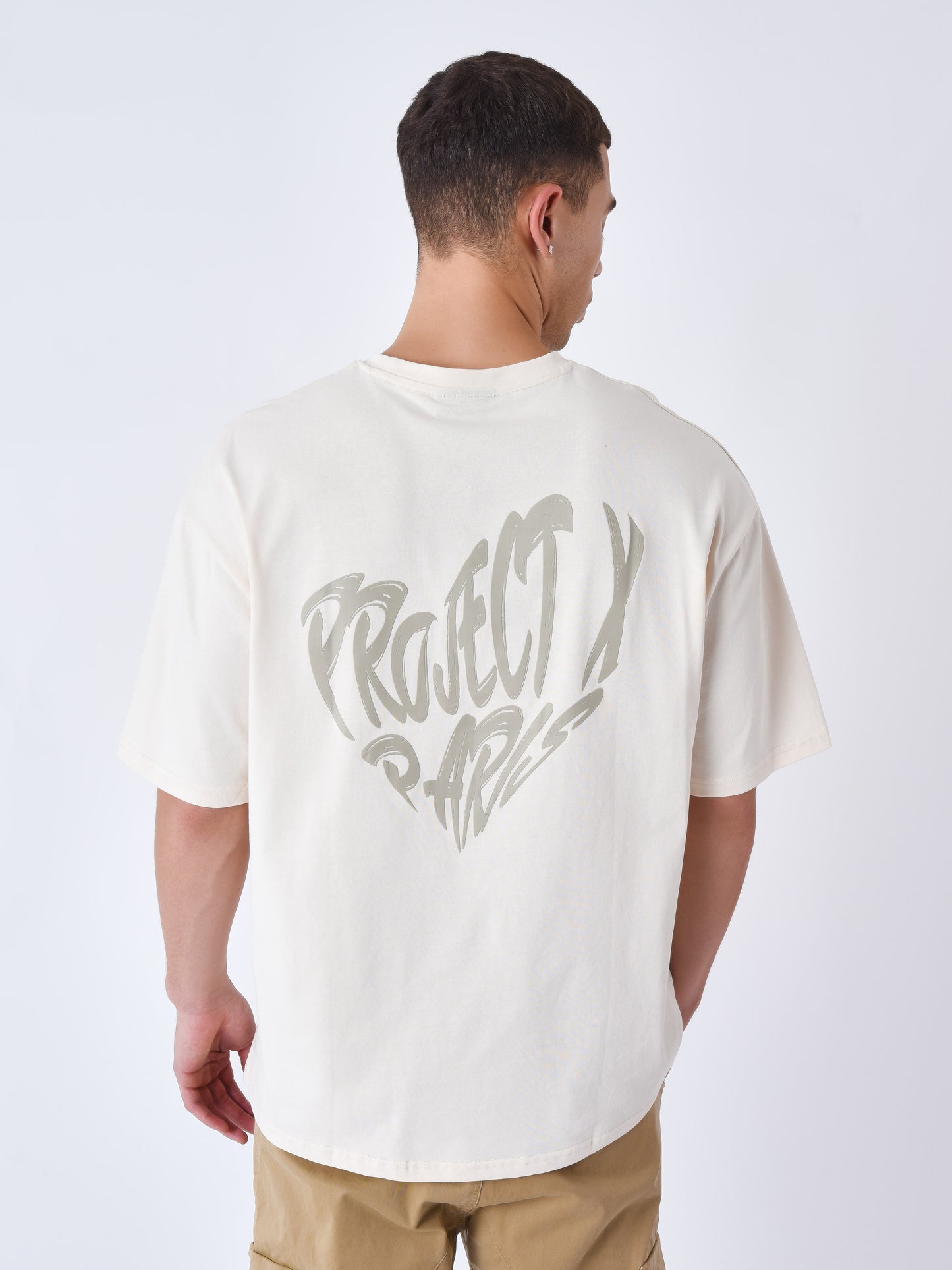 tee-shirt-coeur-de-project-x-paris-craie-modelshot