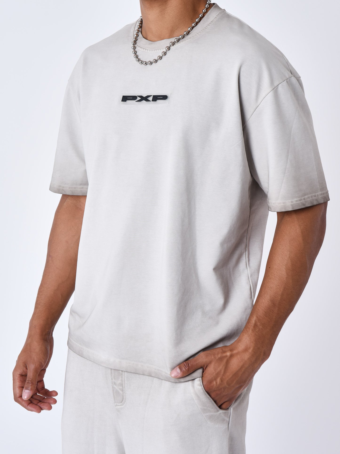 tee-shirt-delave-gris-fume