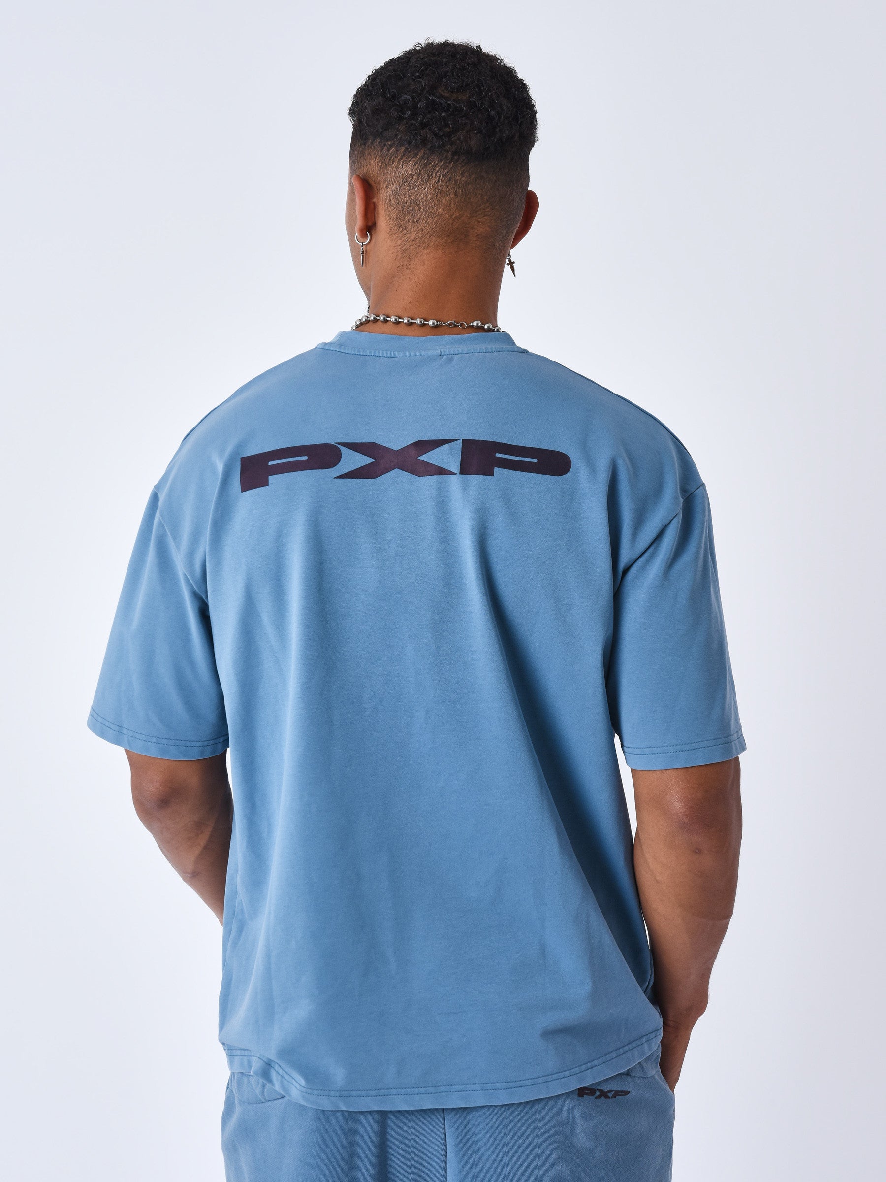 tee-shirt-delave-bleu-modelshot