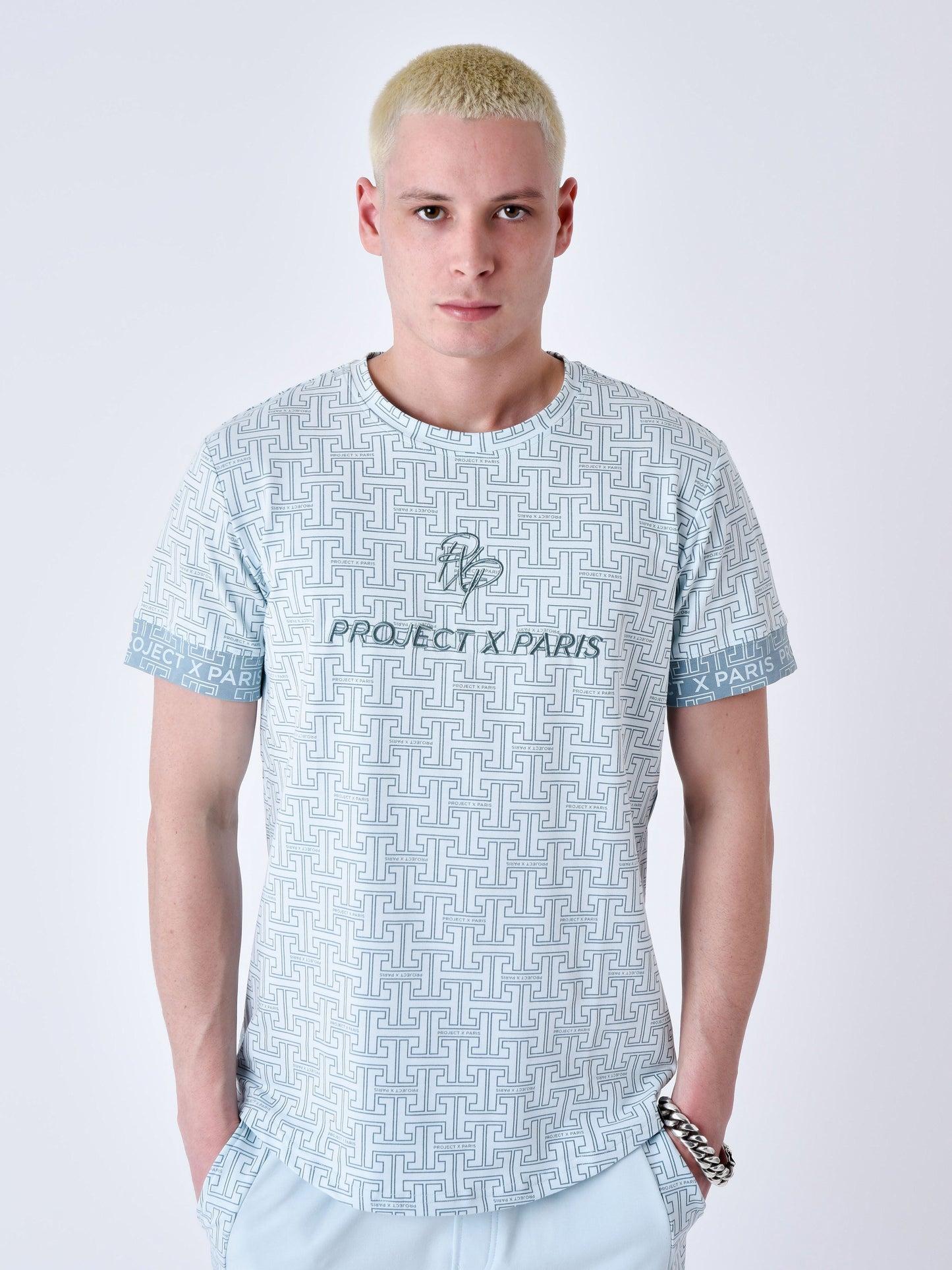 tee-shirt-imprime-labyrinthe-ice-blue-modelshot