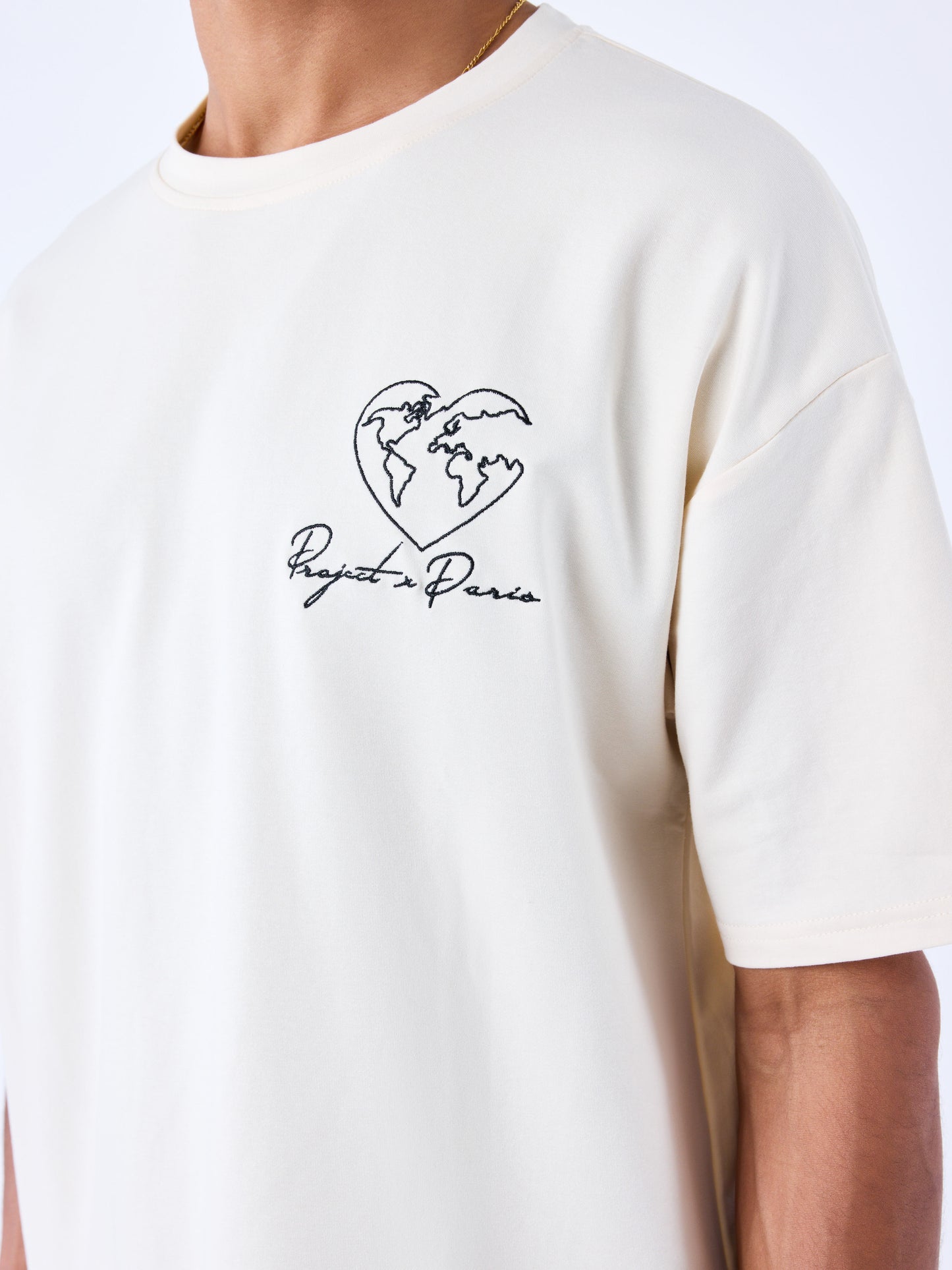 tee-shirt-motif-coeurmonde-craie