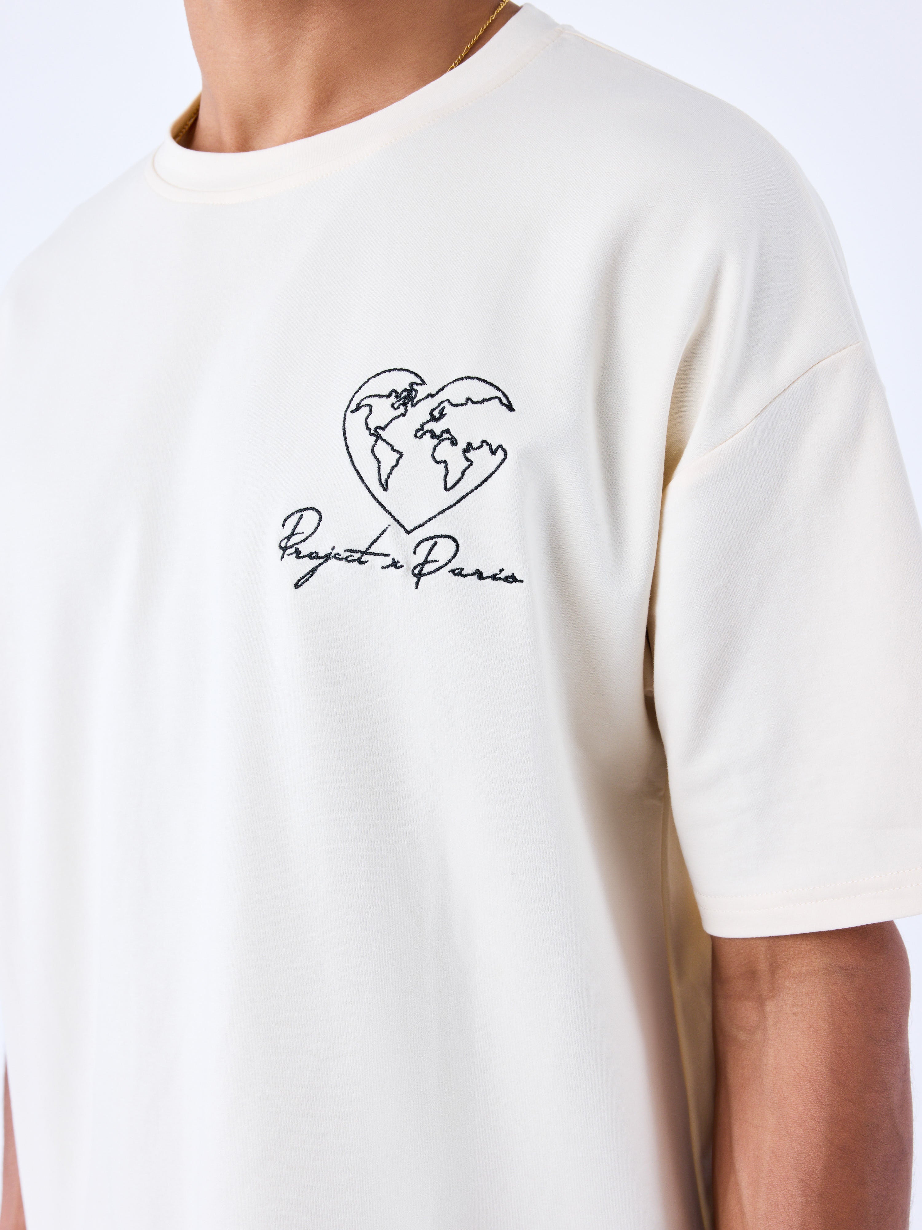 tee-shirt-motif-coeurmonde-craie
