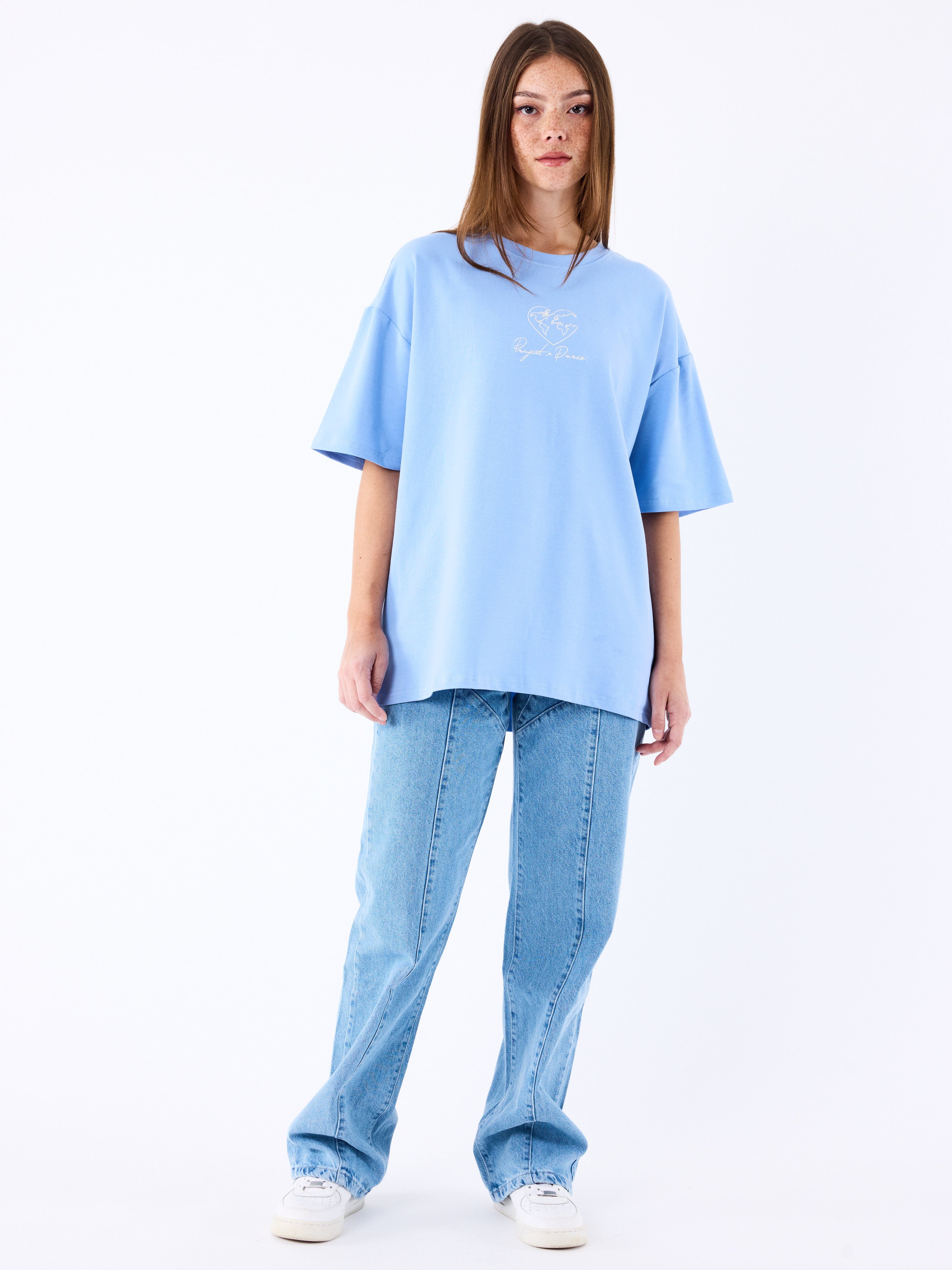 tee-shirt-motif-coeurmonde-5076-cashmere-blue-modelshot