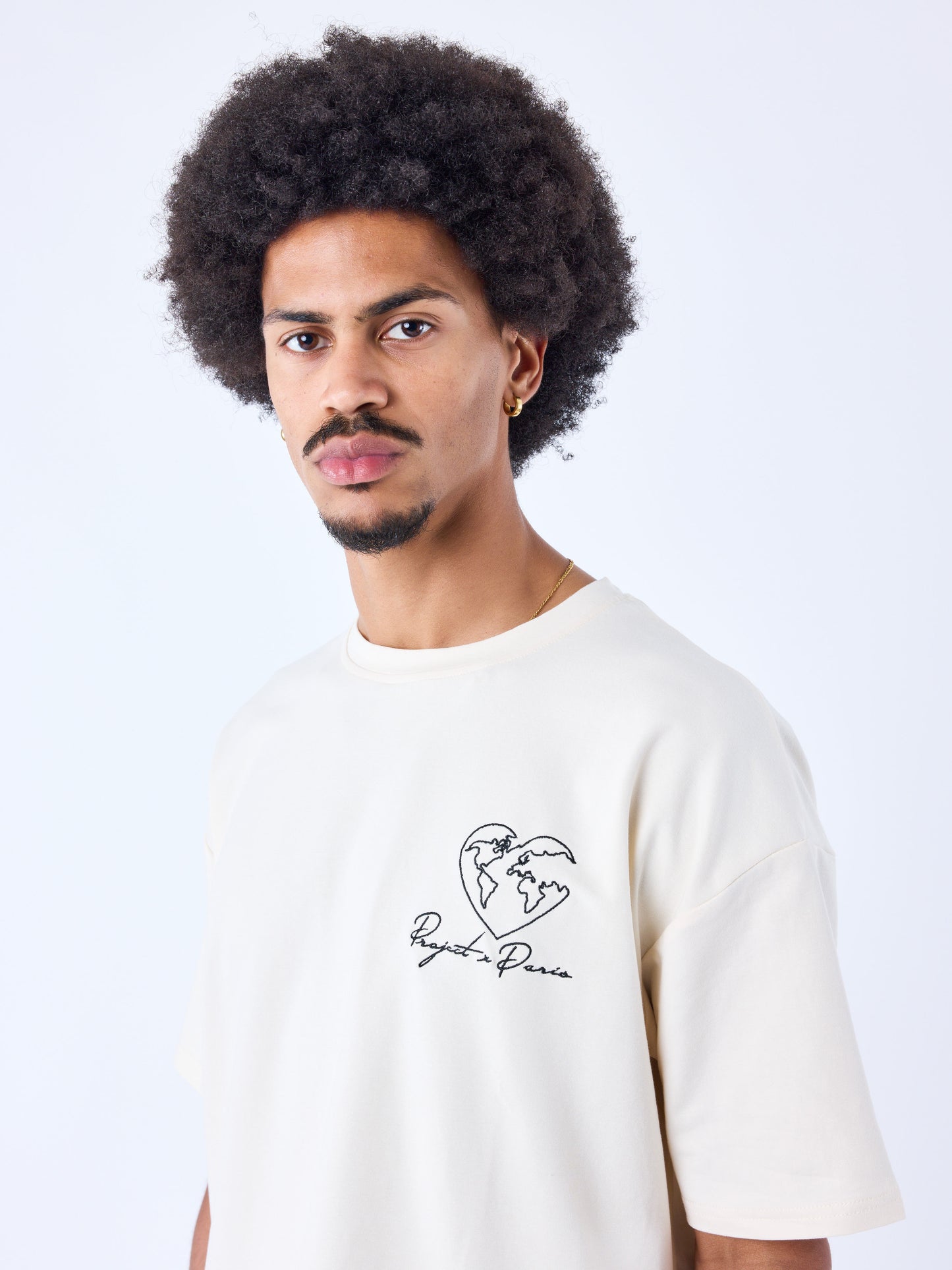 tee-shirt-motif-coeurmonde-craie