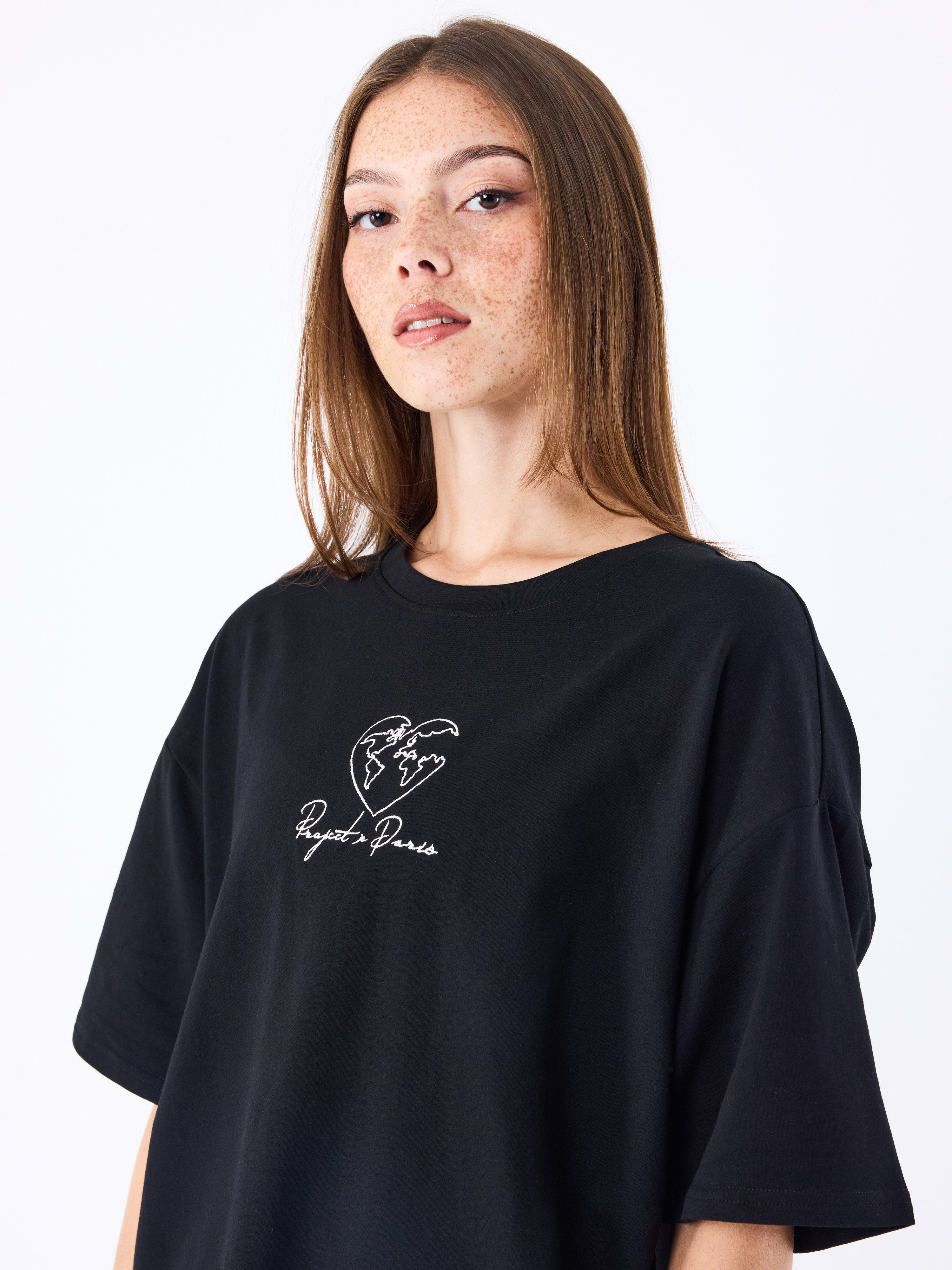 tee-shirt-motif-coeurmonde-5076-noir