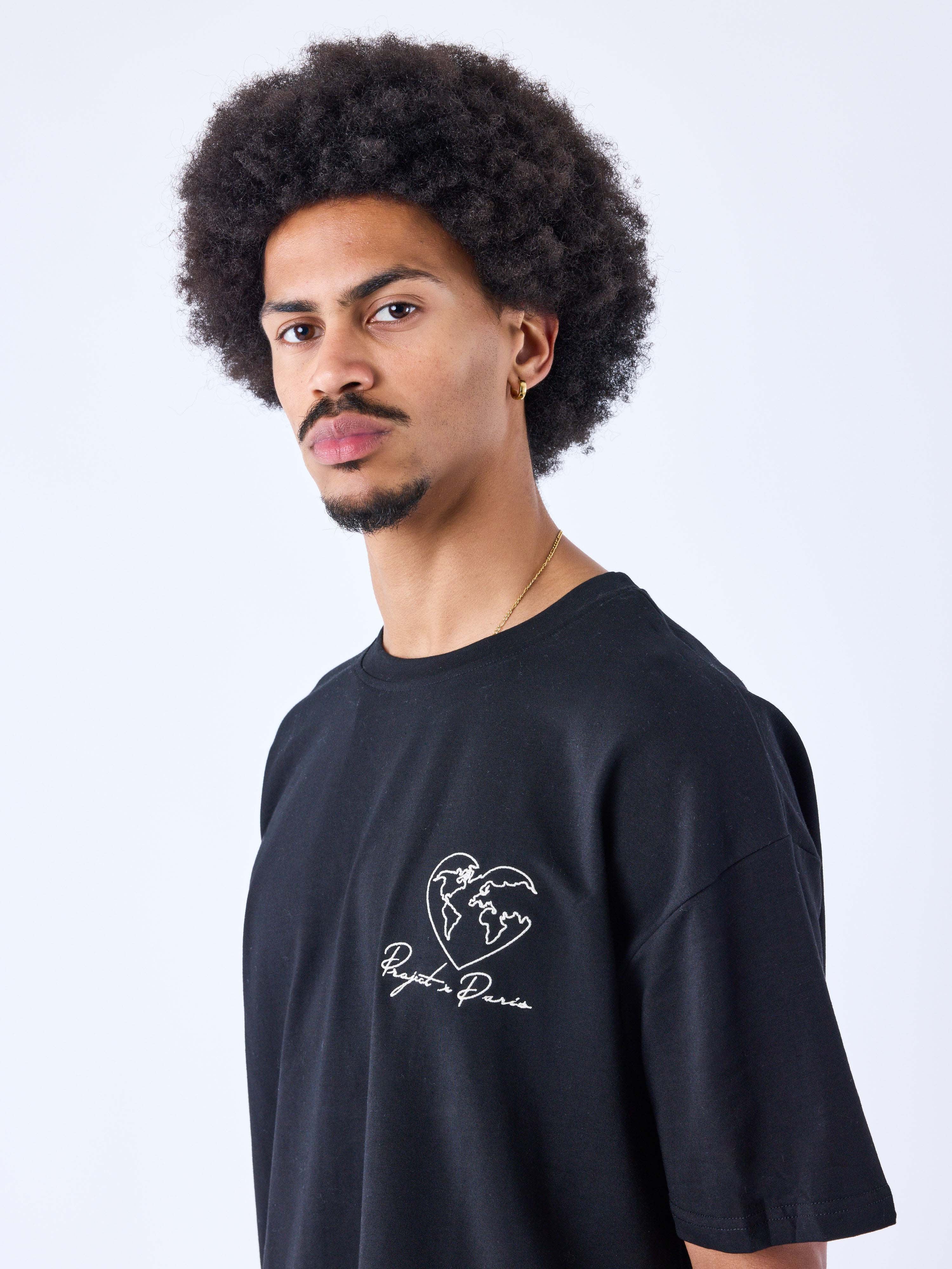 tee-shirt-motif-coeurmonde-noir