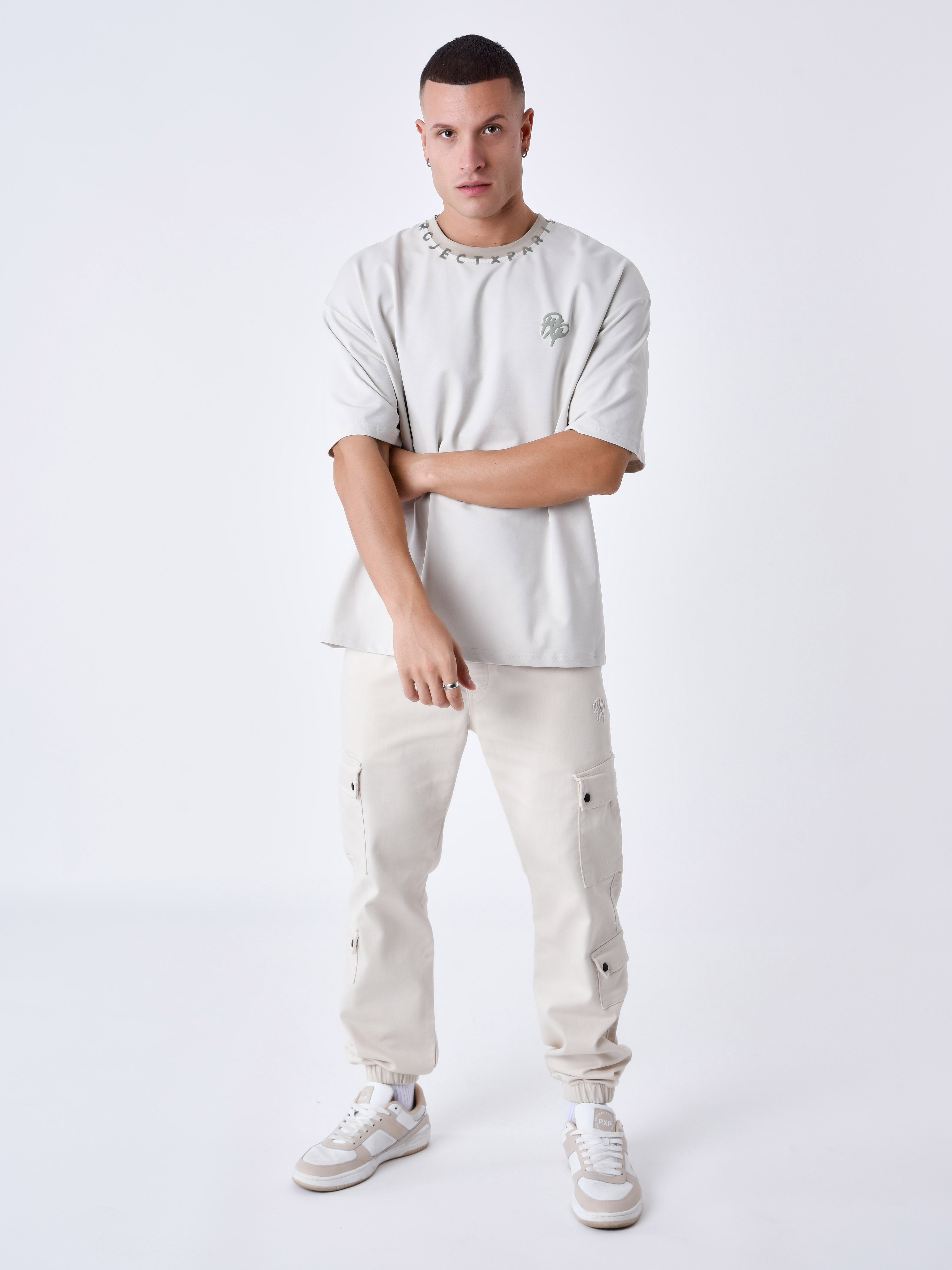 tee-shirt-motif-graph-greige