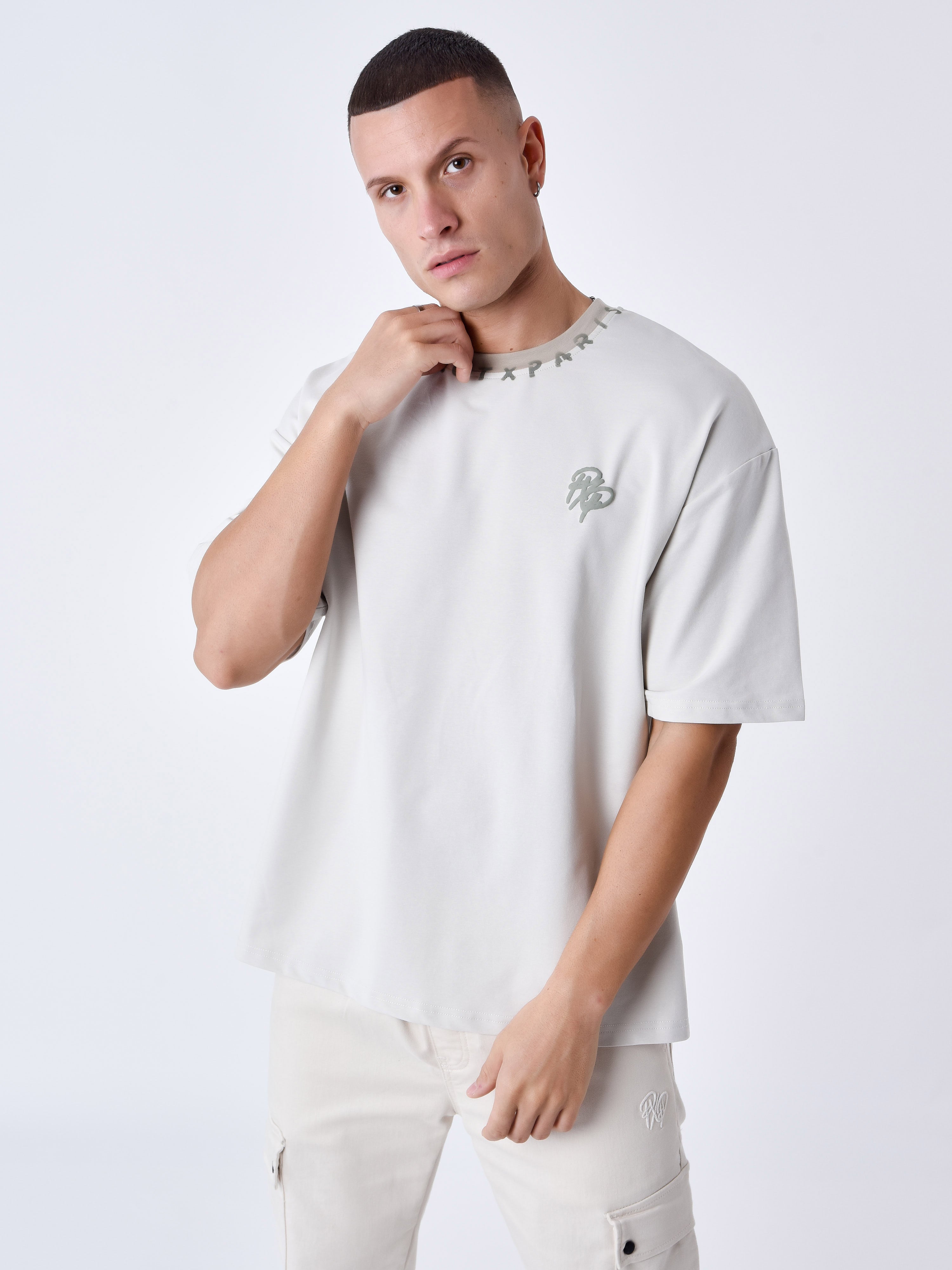 T-shirt com estampa gráfica-1