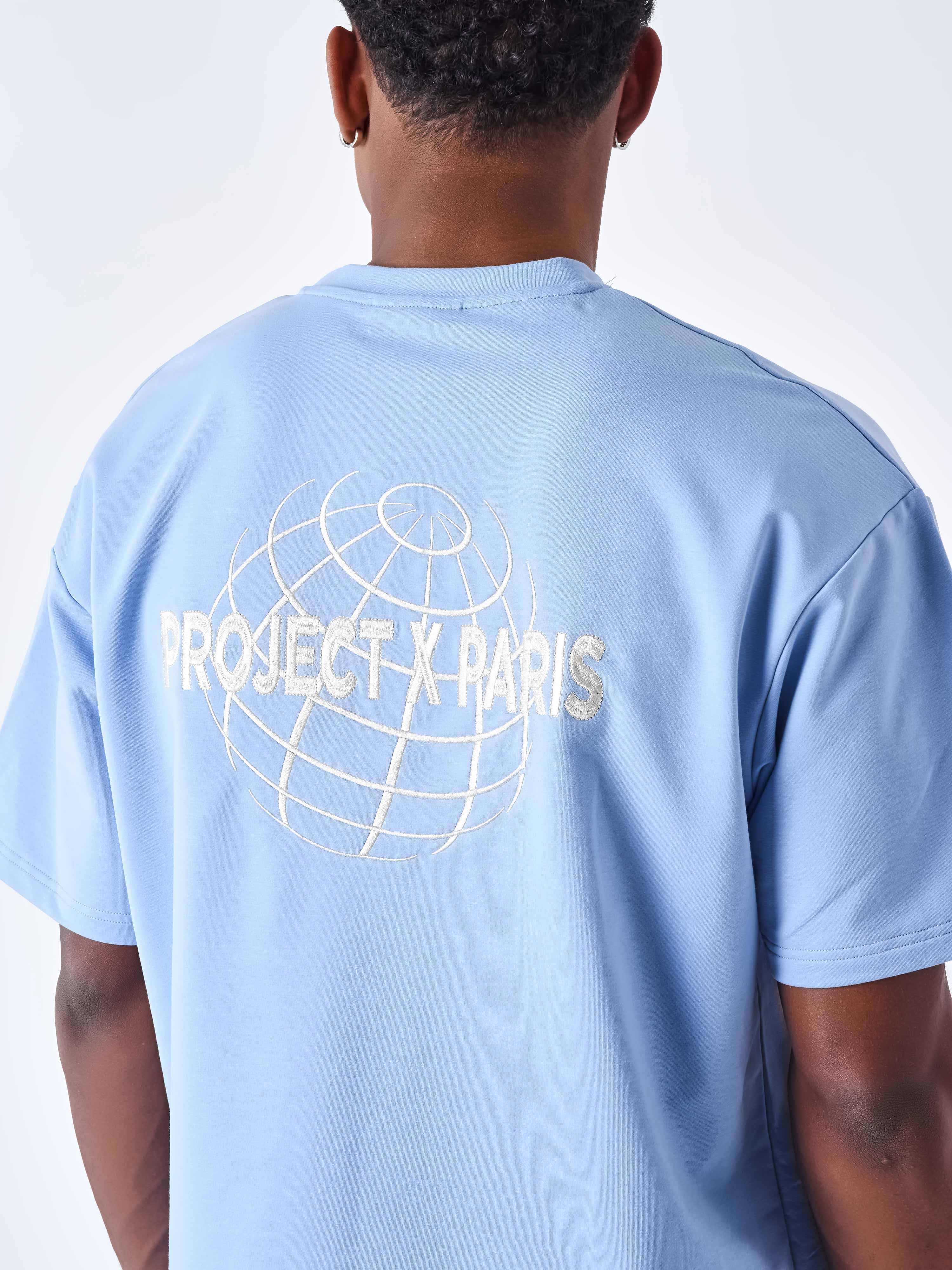 tee-shirt-motif-planete-cashmere-blue-modelshot