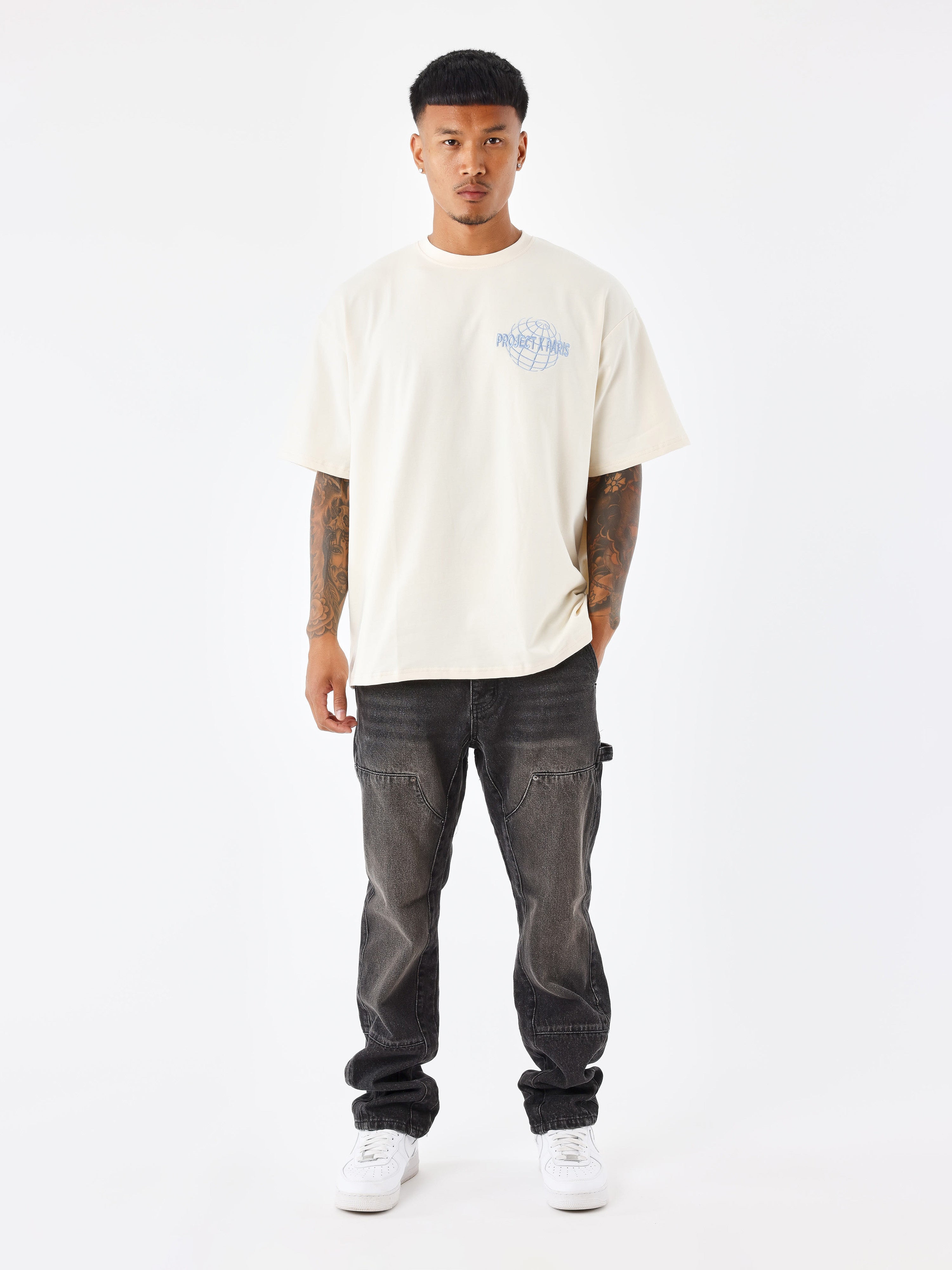 T-shirt z motywem planety-3