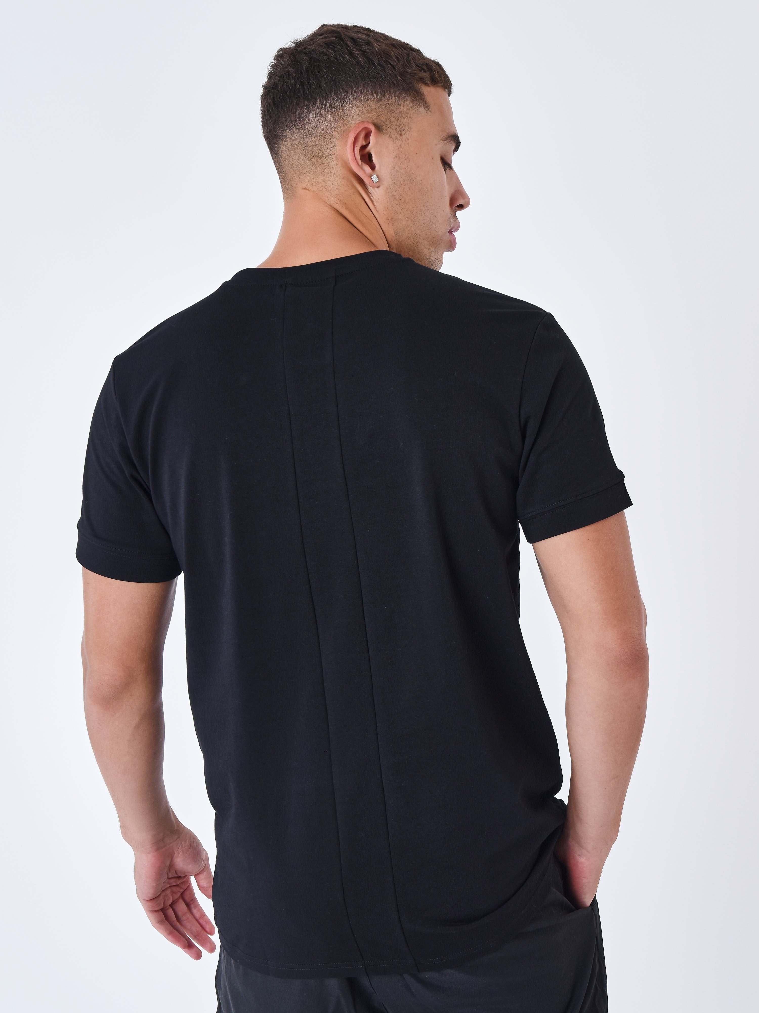 T-shirt style techwear-2