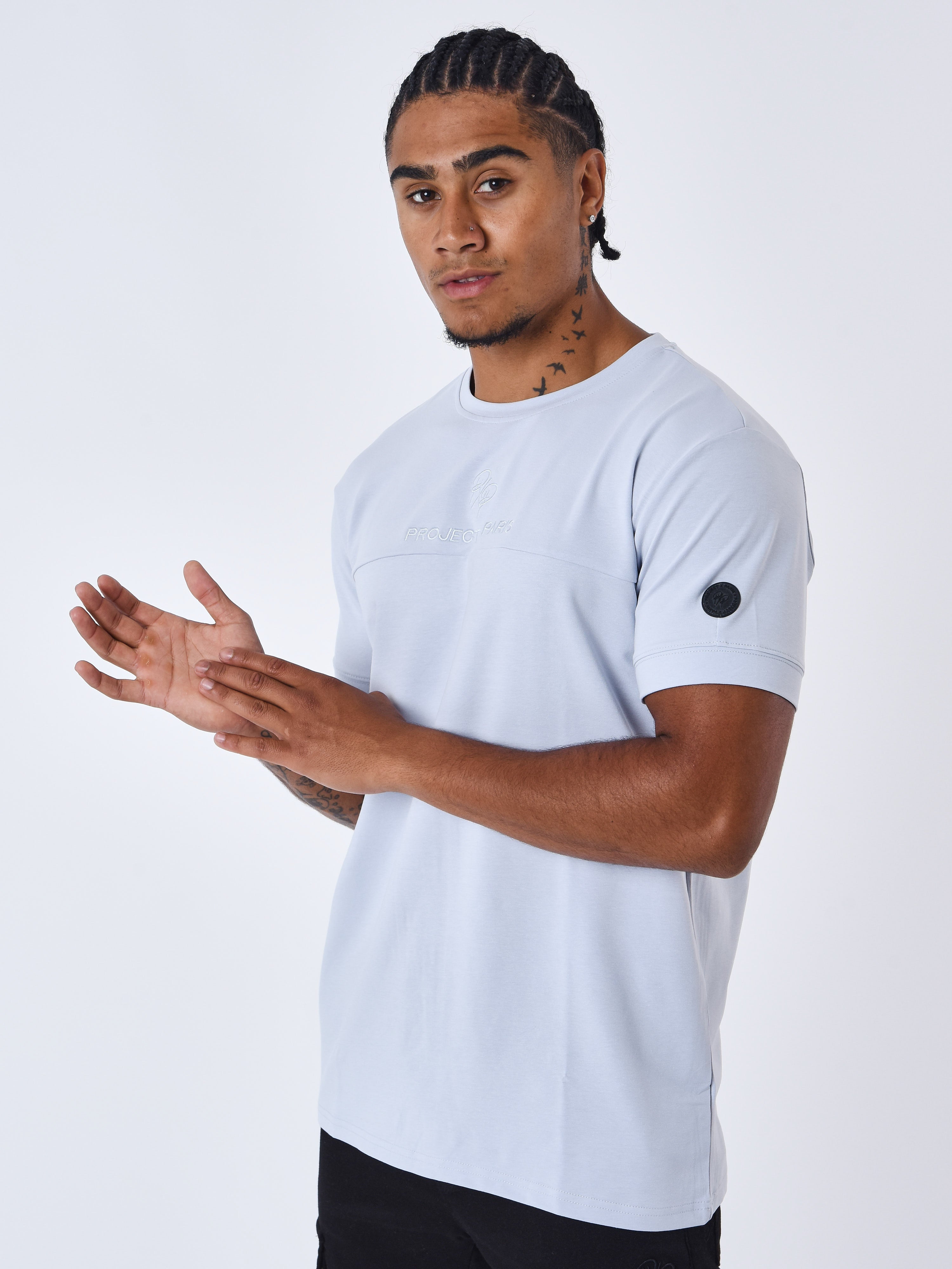 T-shirt style techwear-5