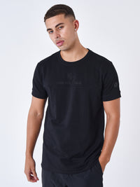 tee-shirt-style-techwear-noir-modelshot