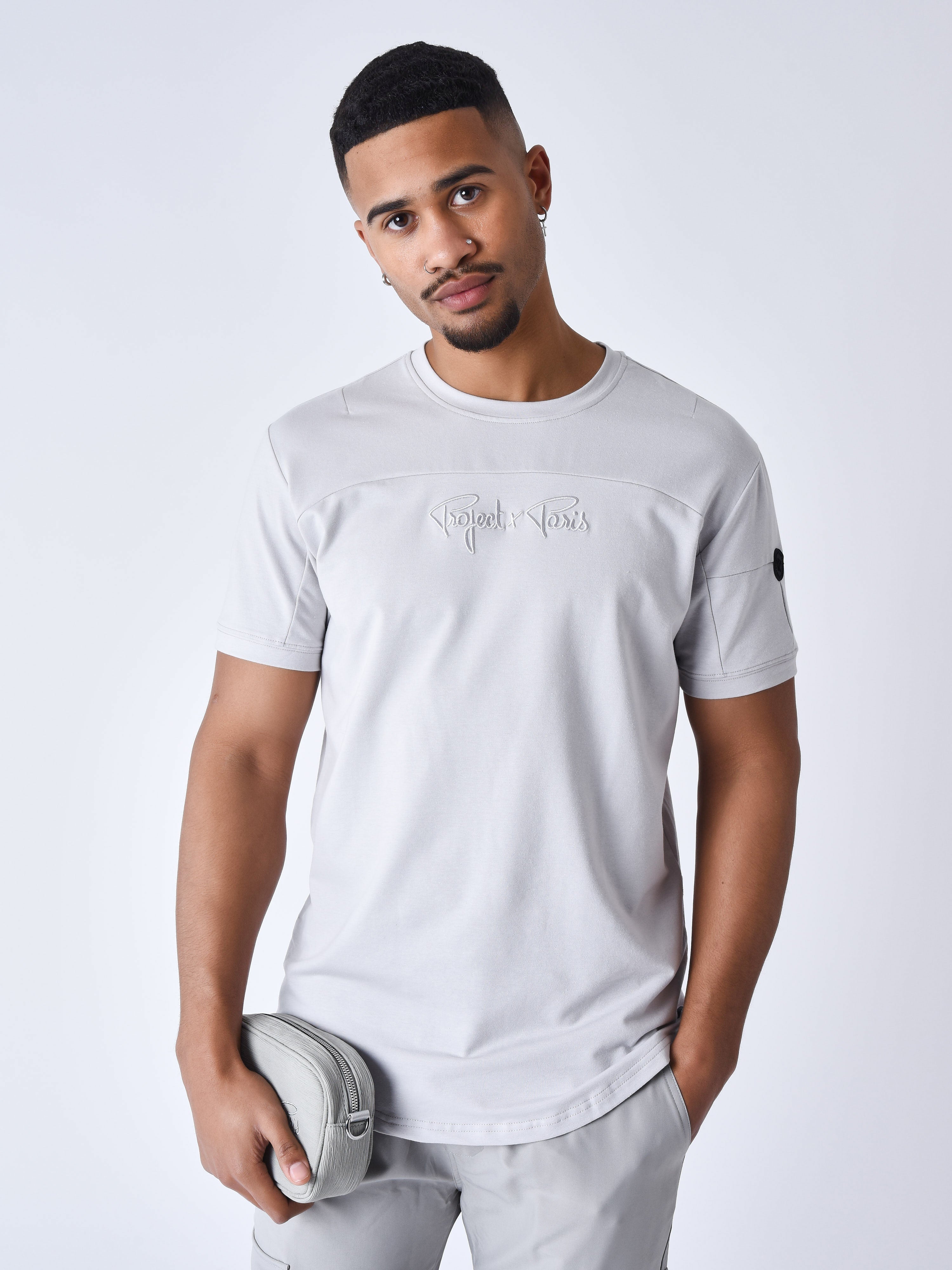 Camiseta técnica con cortes-1