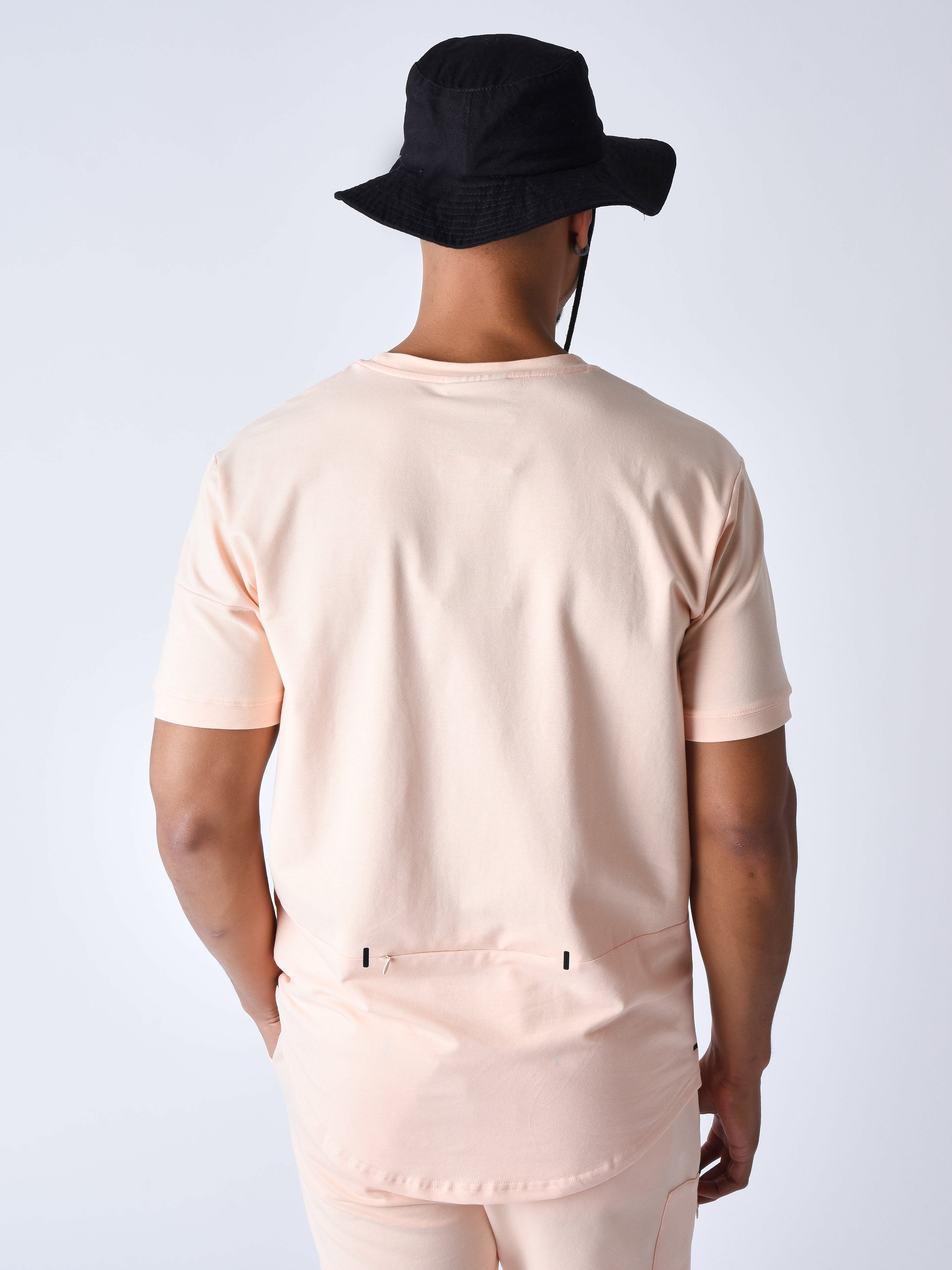 tee-shirt-technique-a-decoupes-pale-peach