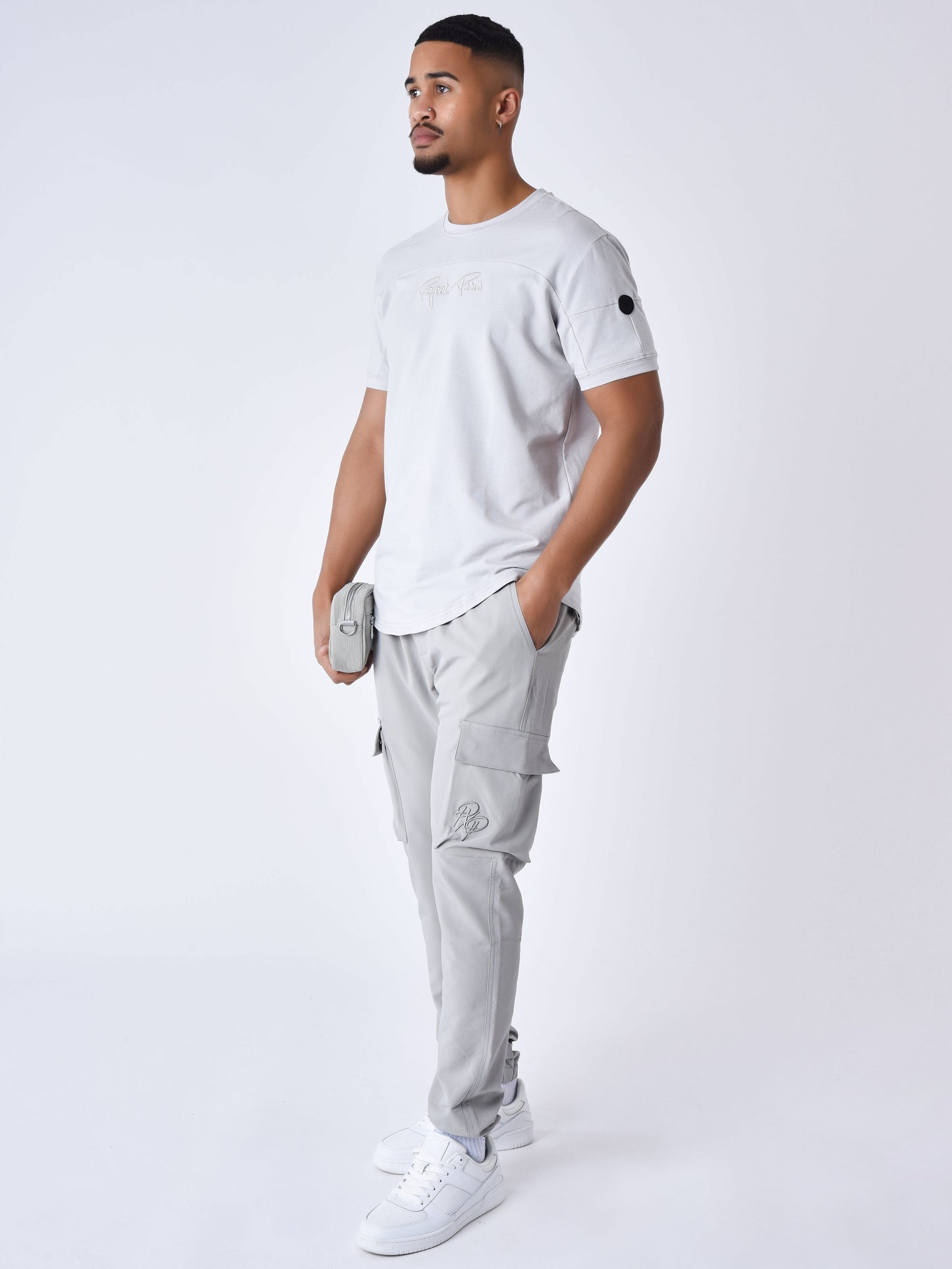 tee-shirt-technique-a-decoupes-light-stone