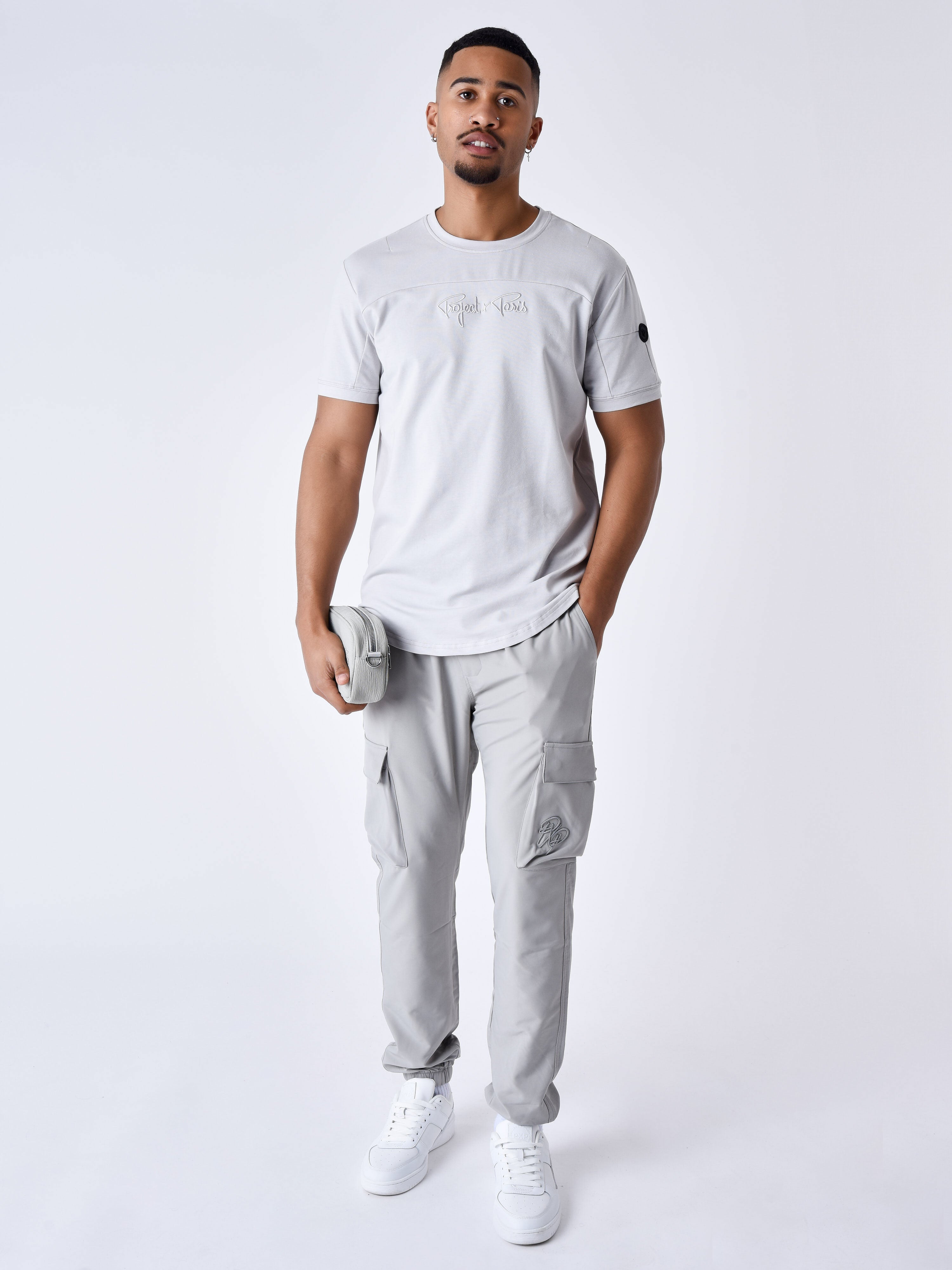 Camiseta técnica con cortes-3