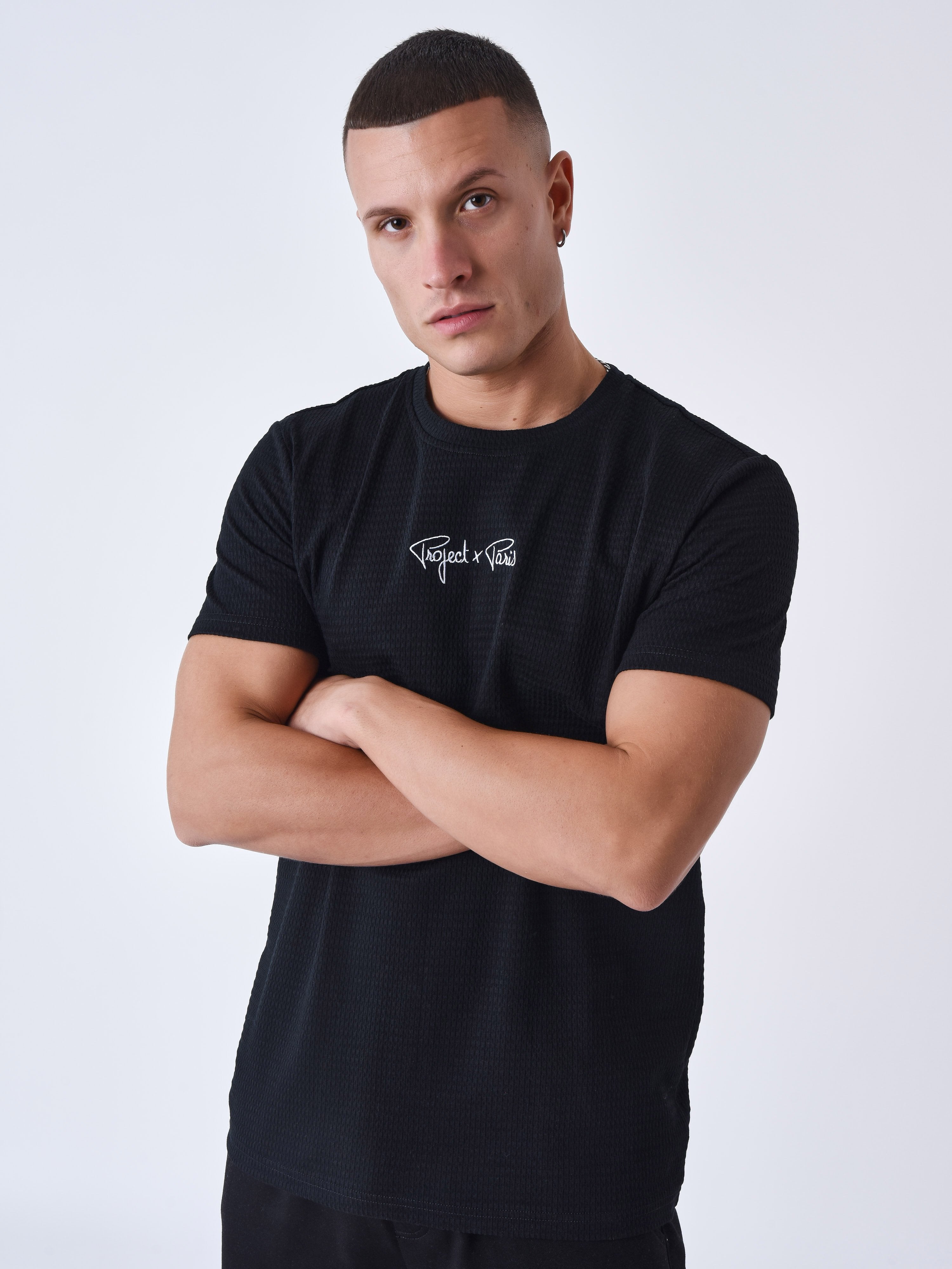 tee-shirt-texture-noir