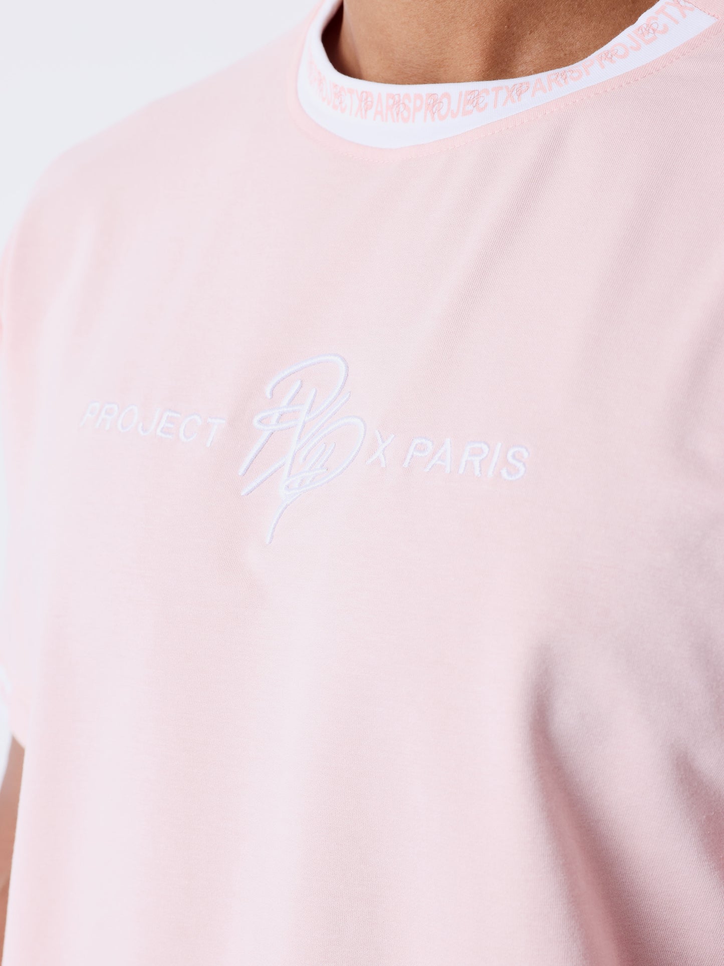tee-shirt-uni-avec-bande-logo-rose