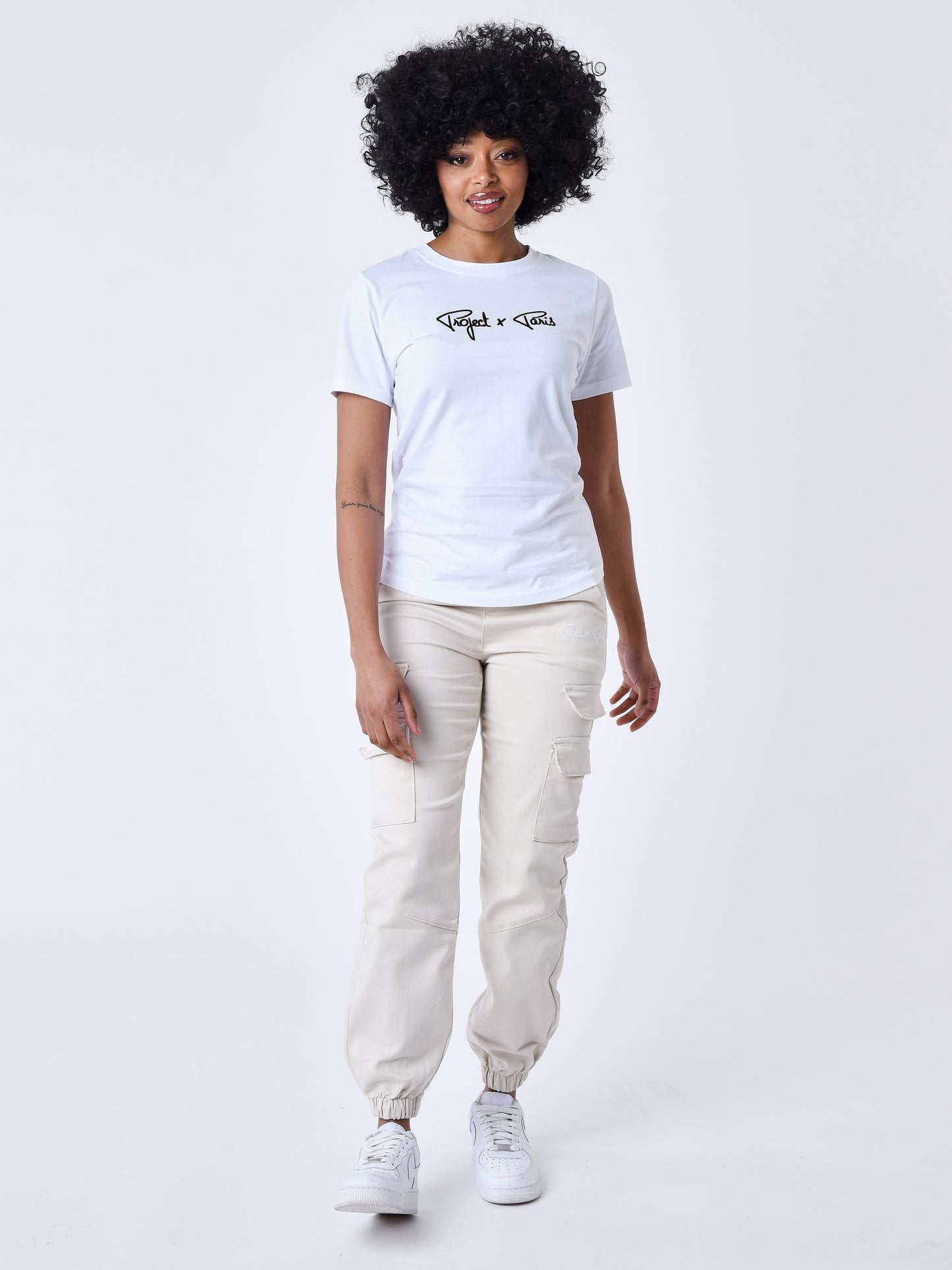 tf239707-ivoire-modelshot