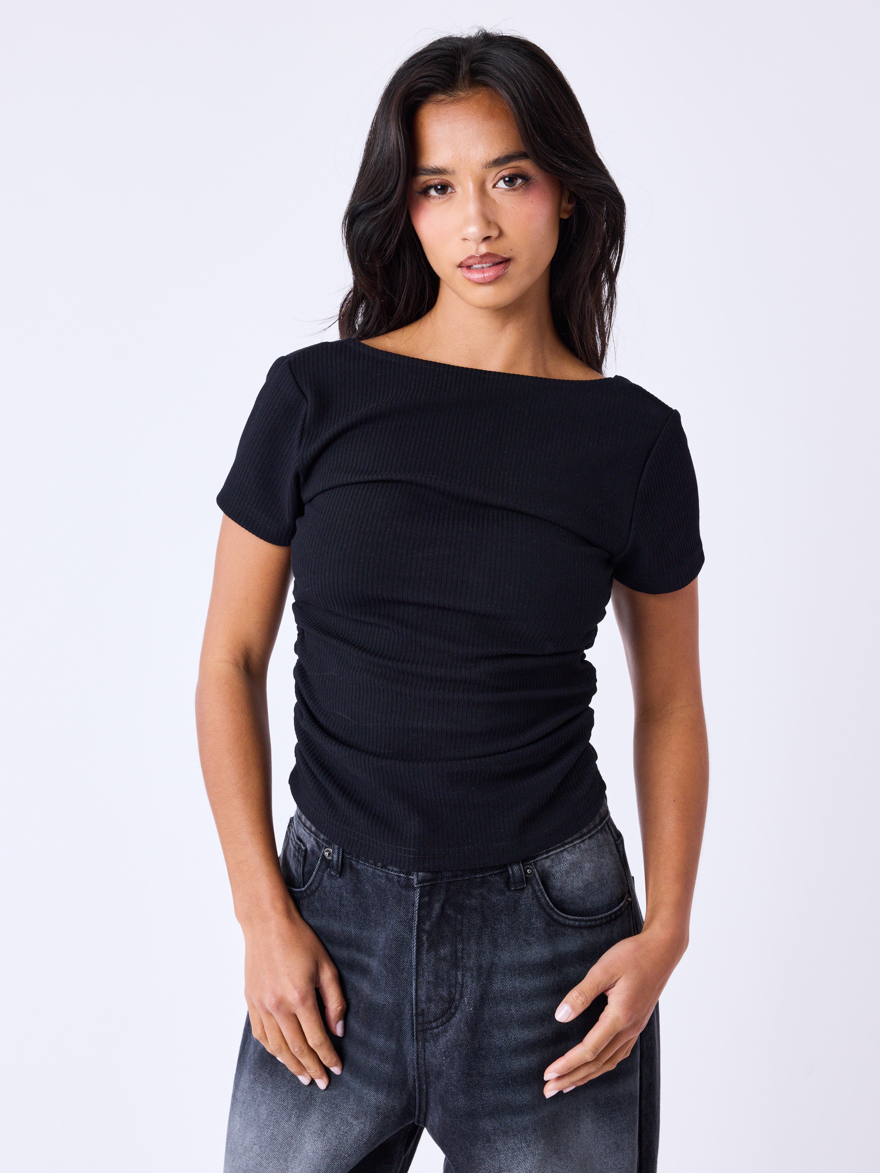 top-lily-noir-modelshot
