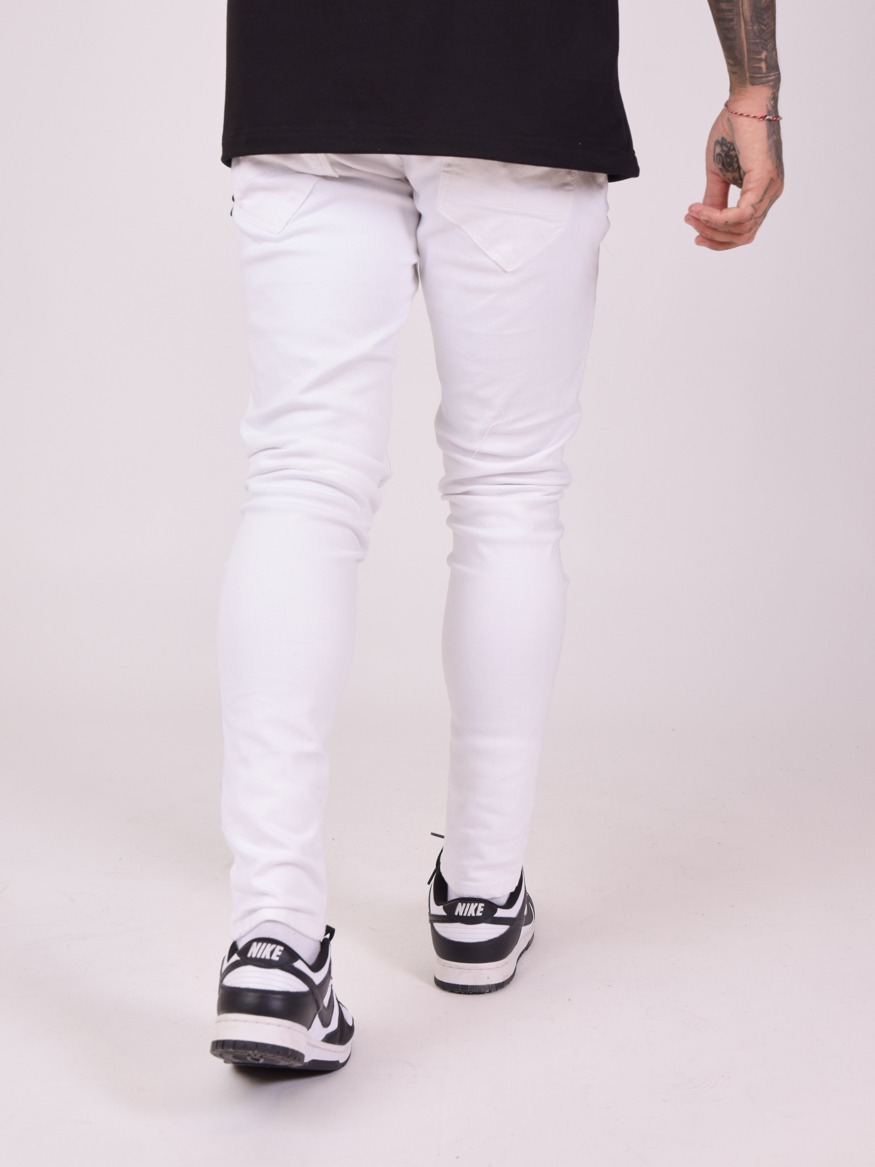 Skinny jeans with worn effect-3