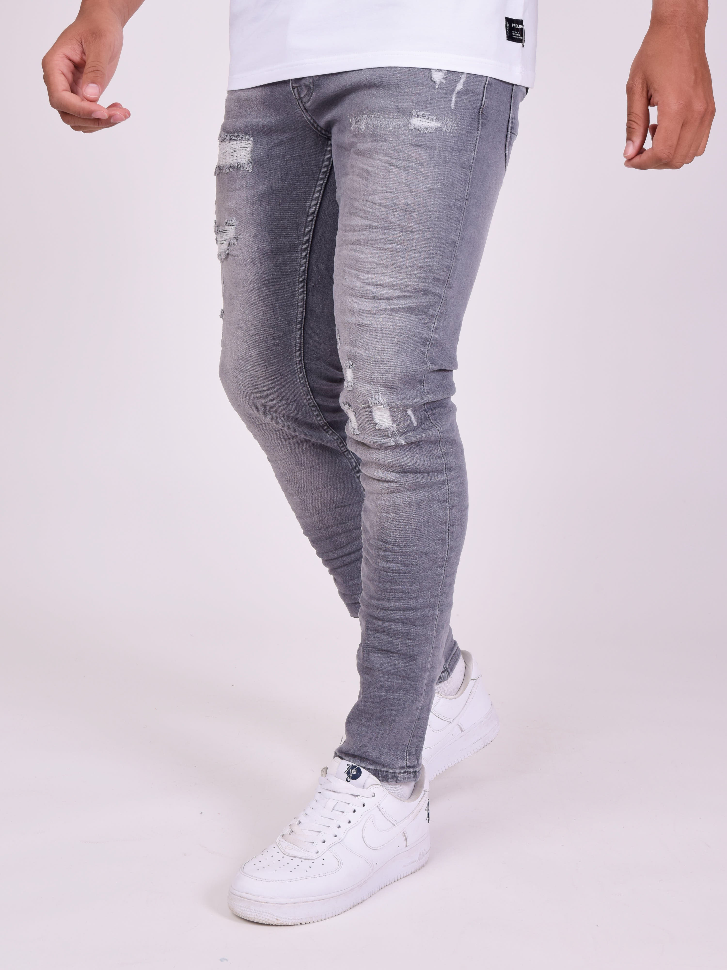tp21007-gris-modelshot