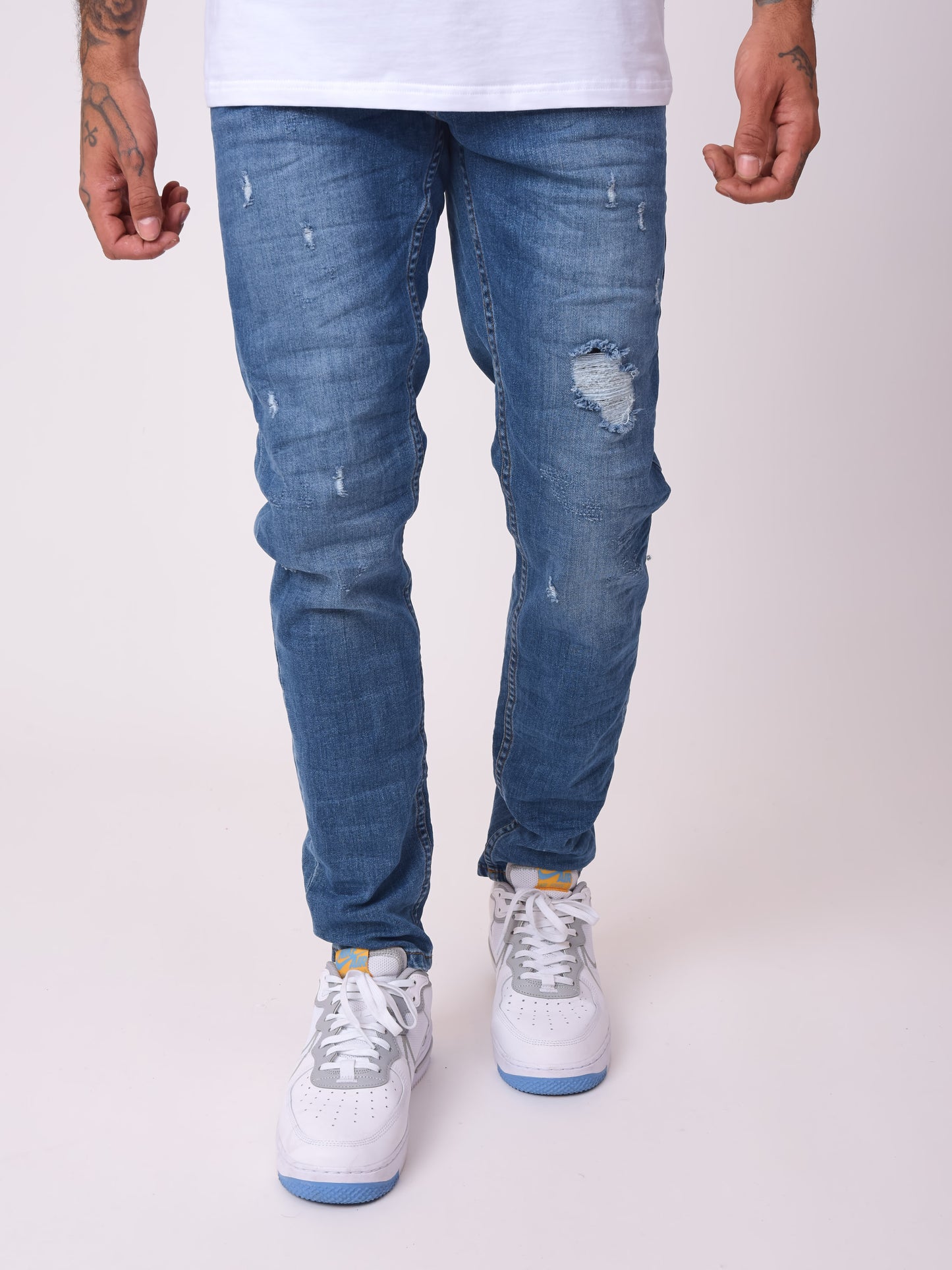tp21015-bleu-modelshot