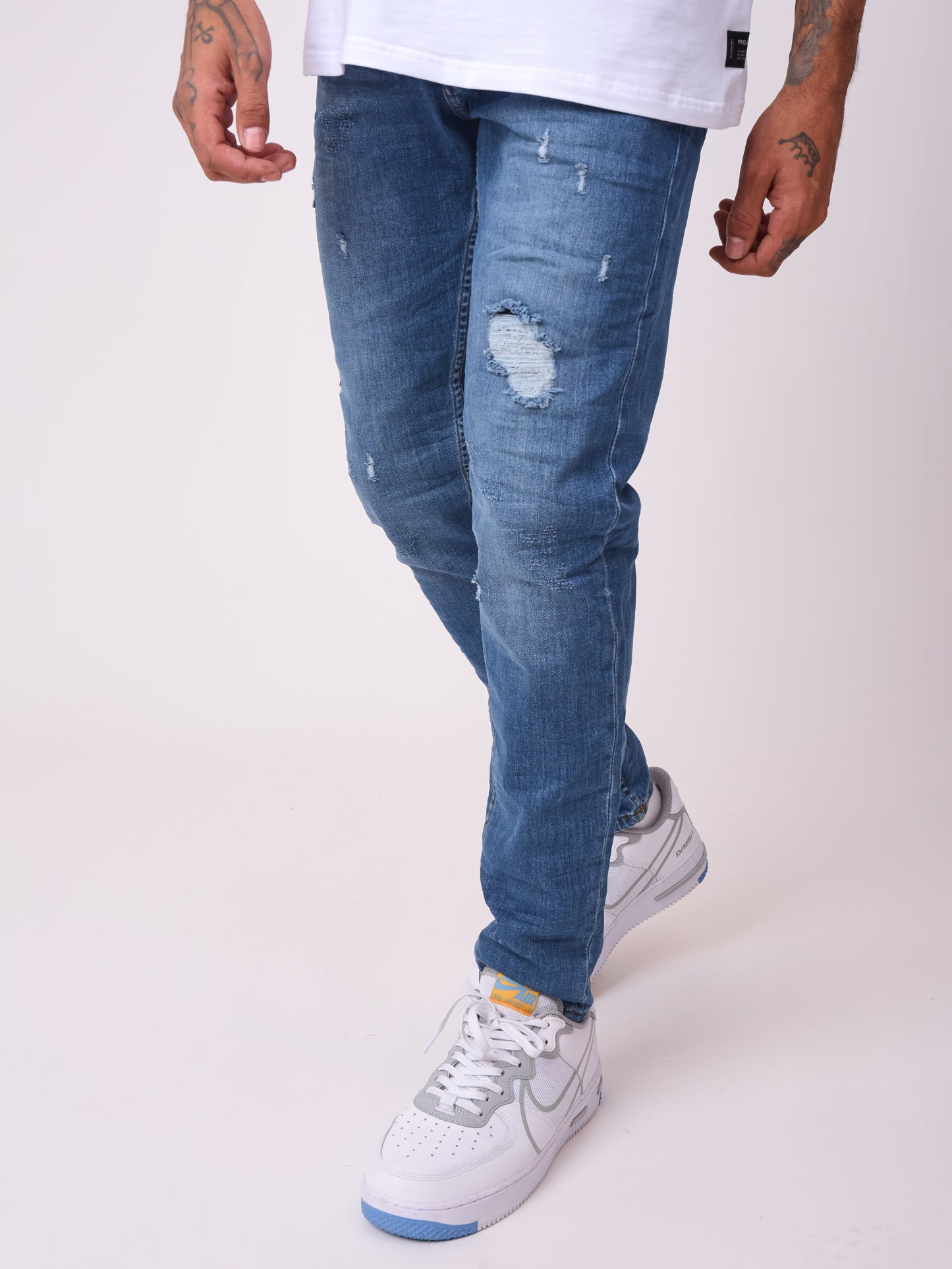 tp21015-bleu-modelshot