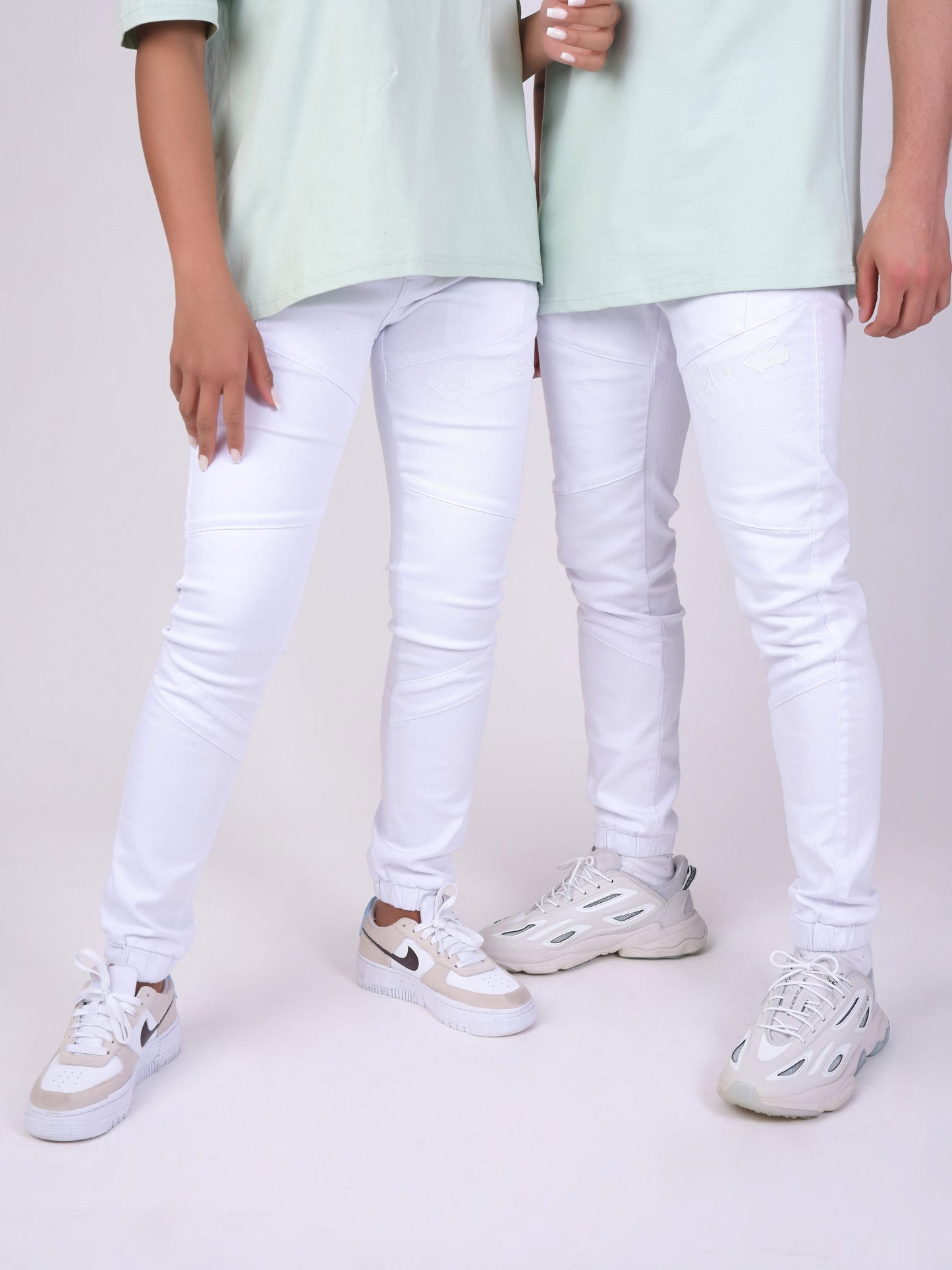 tp21044-blanc-modelshot