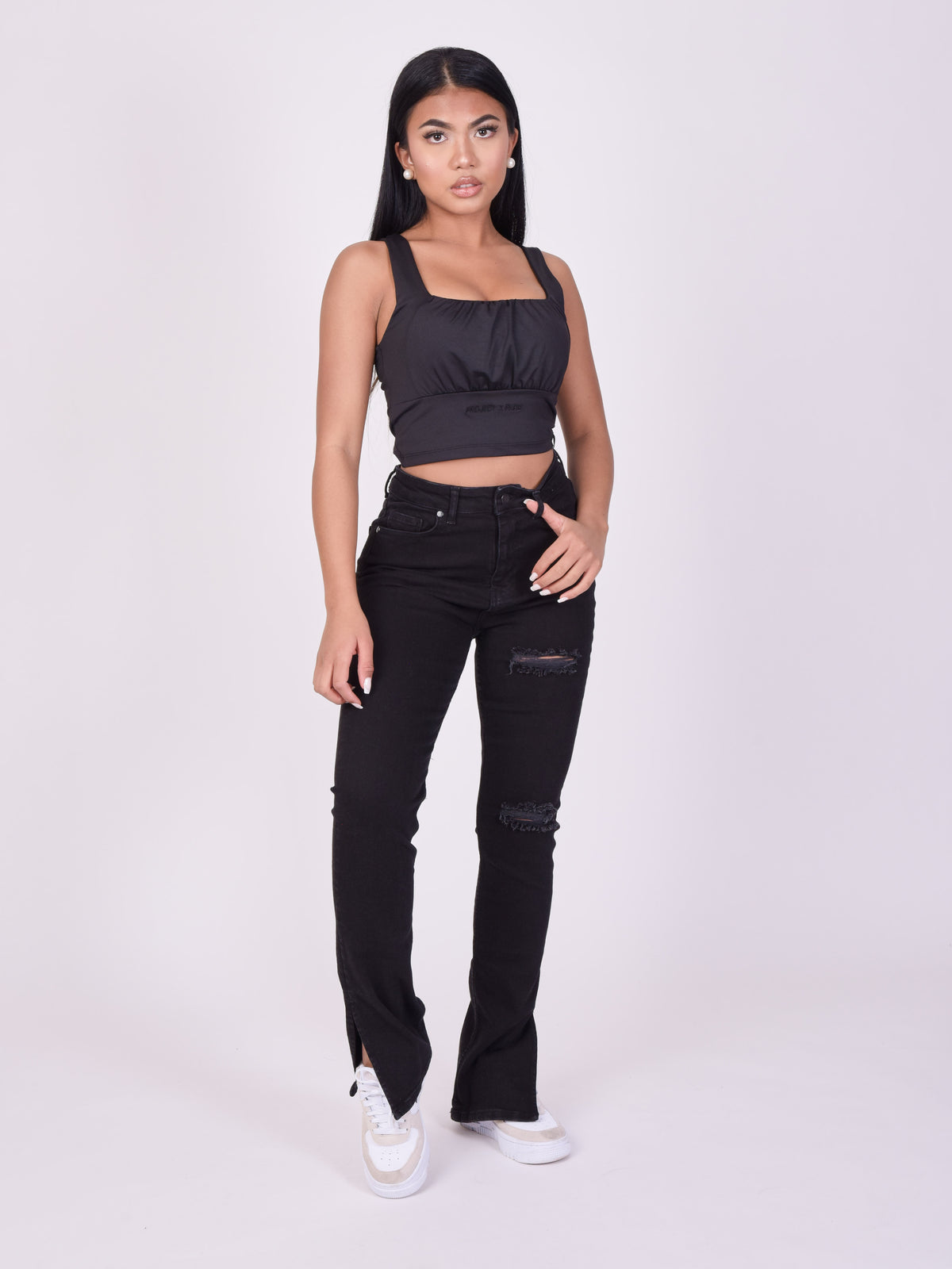 tp21045-noir