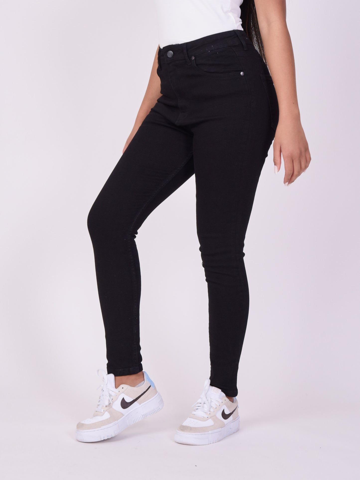 tp21047-noir