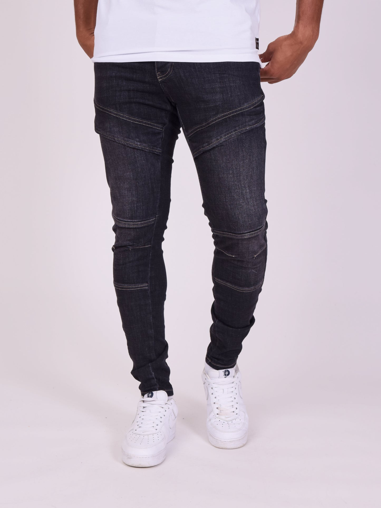 tp21050-noir-modelshot