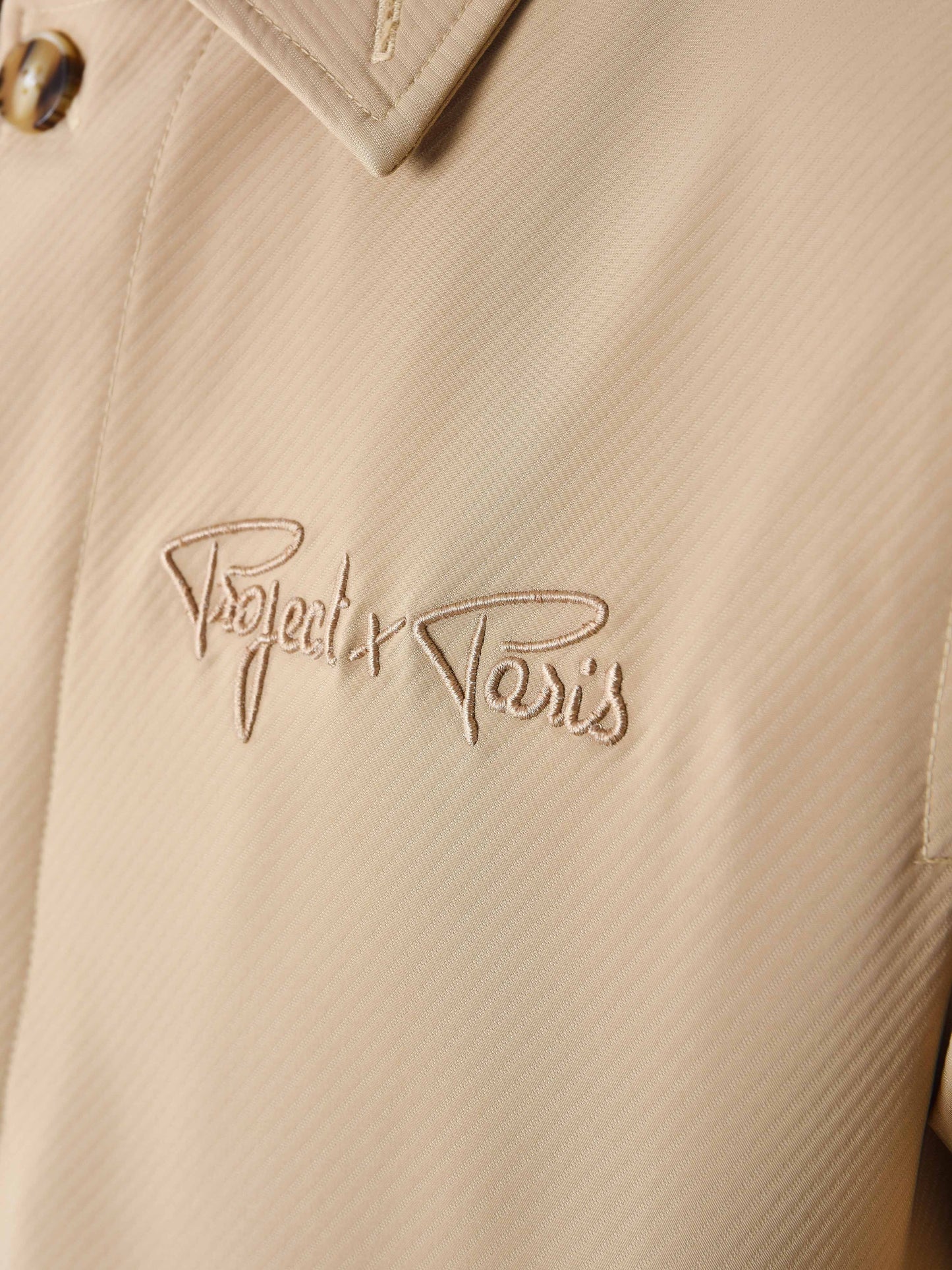 trenchcoat-cotele-beige