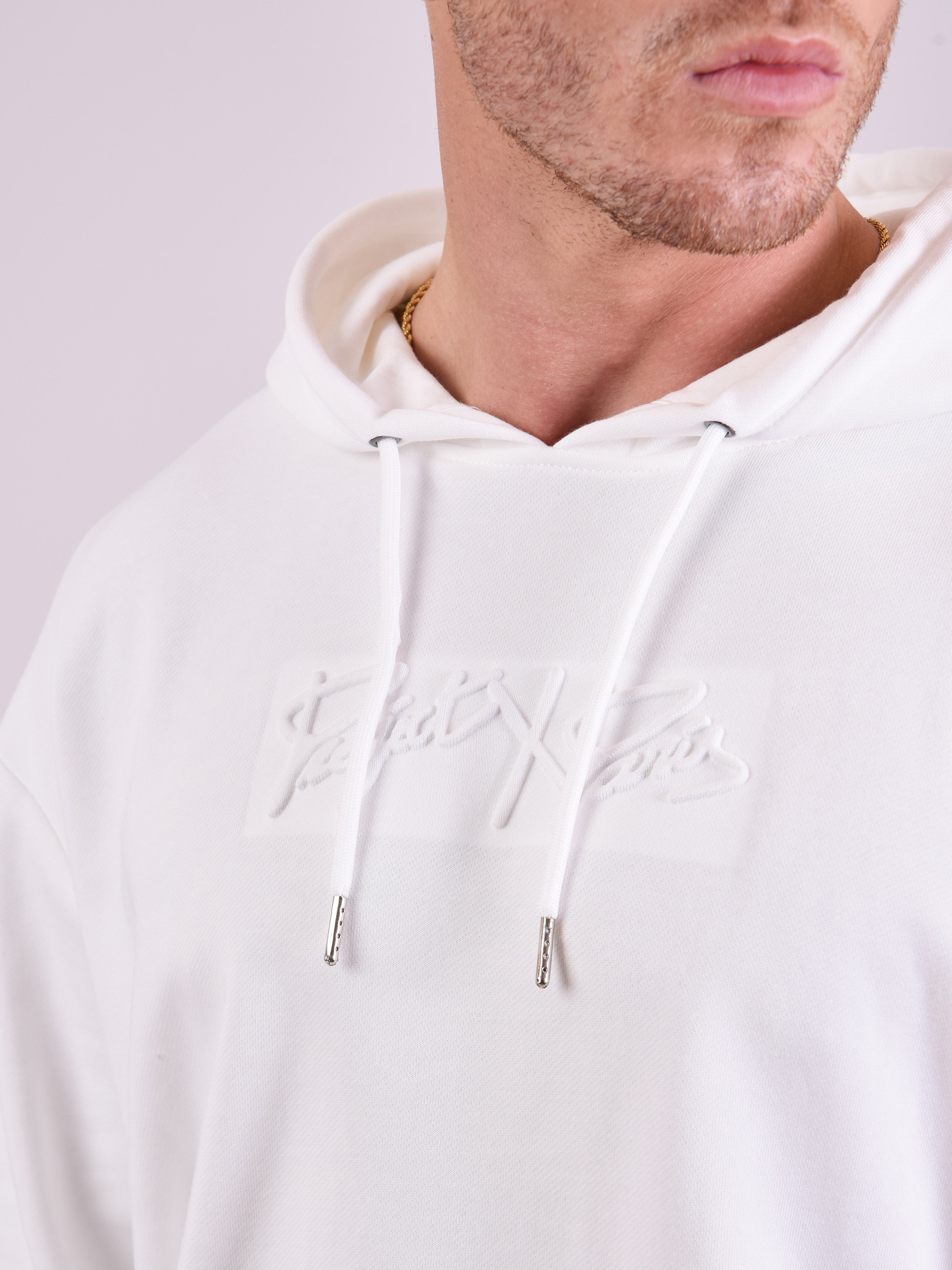 Sweat à capuche logo embossage relief-6
