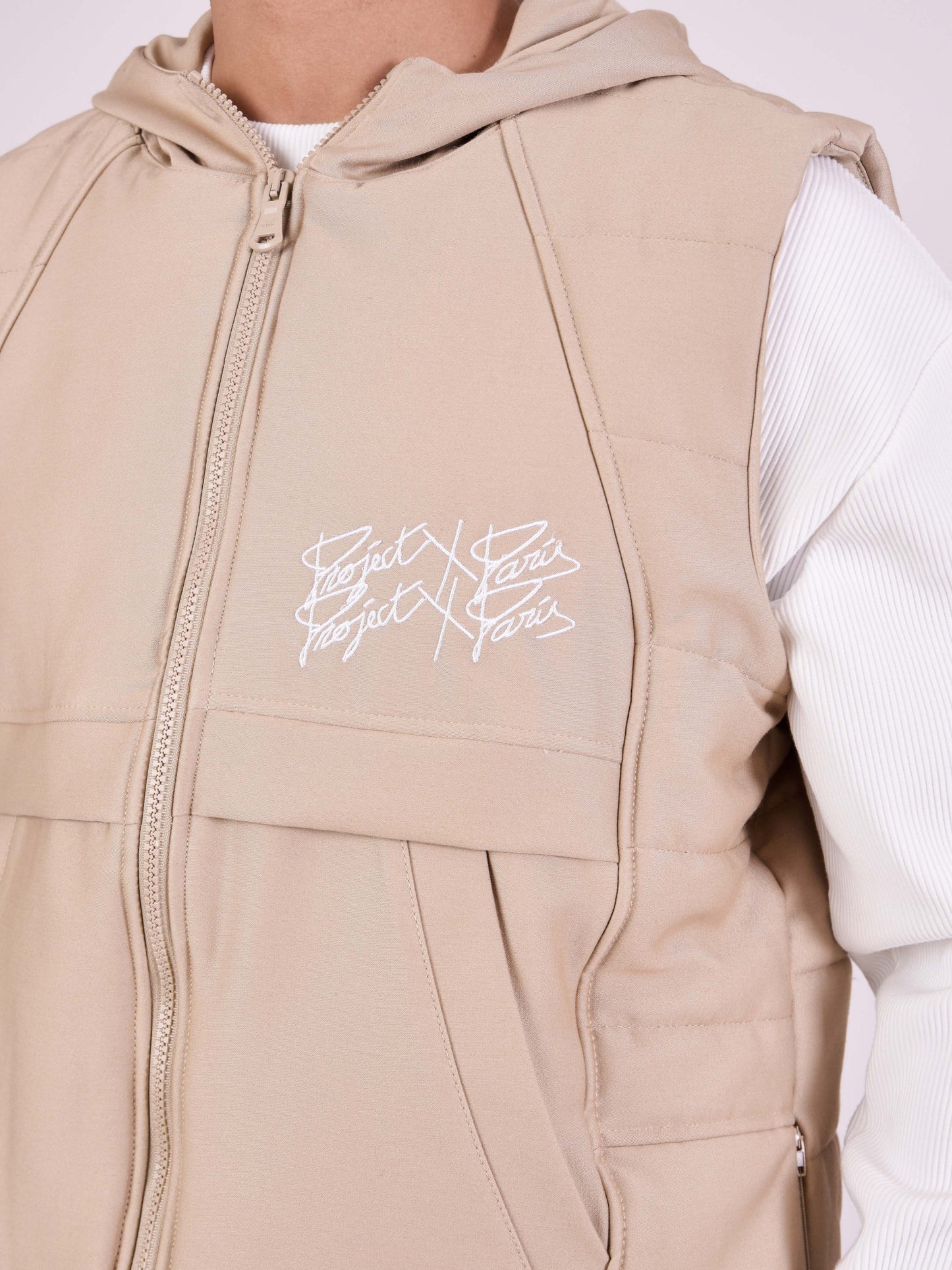 tu213901-beige