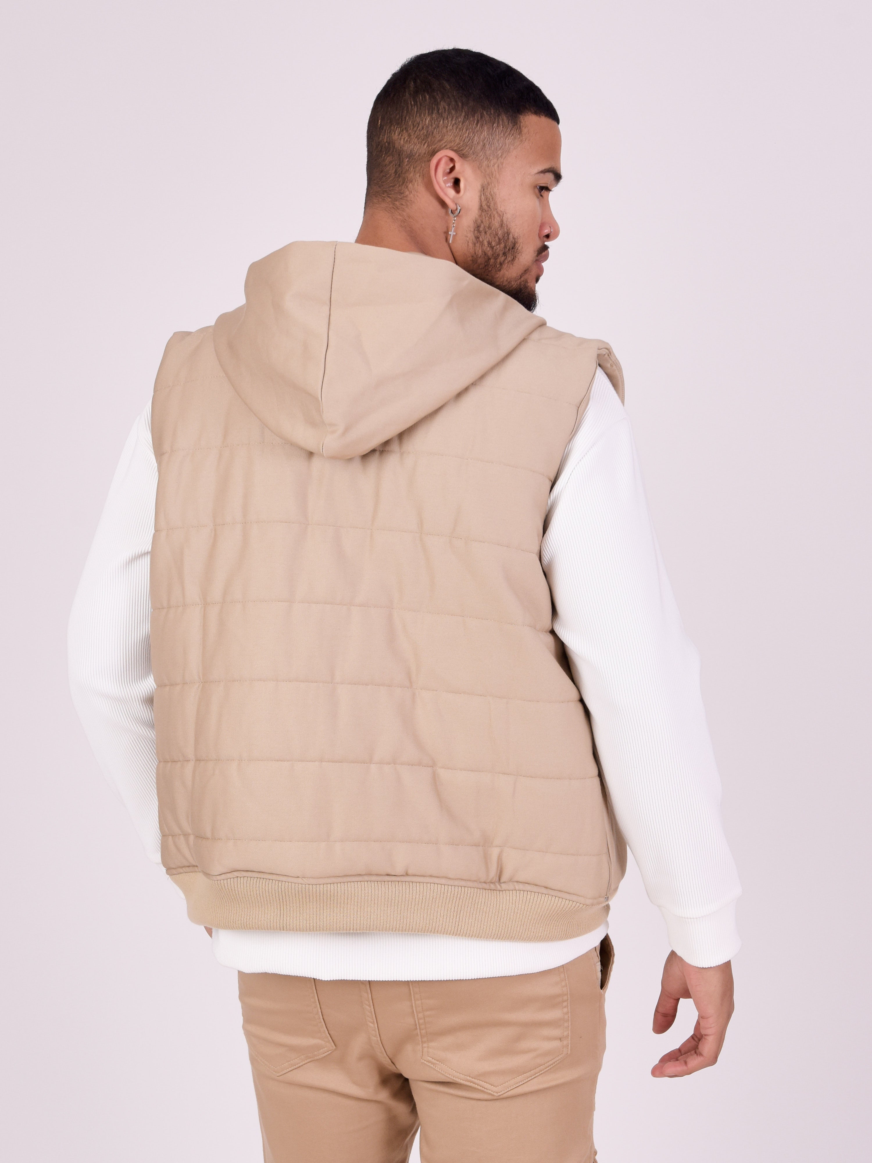 tu213901-beige