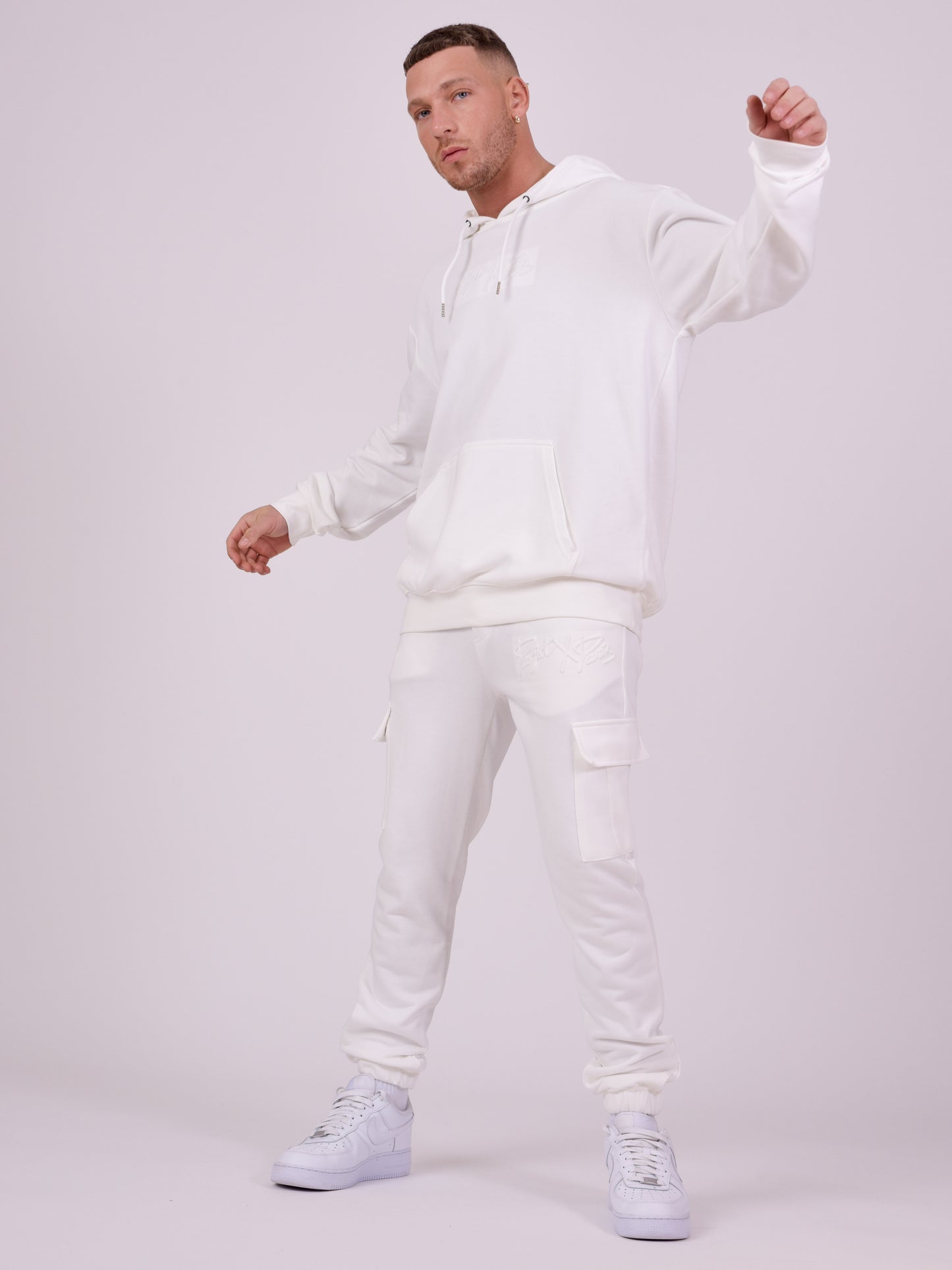 tu214907-blanc