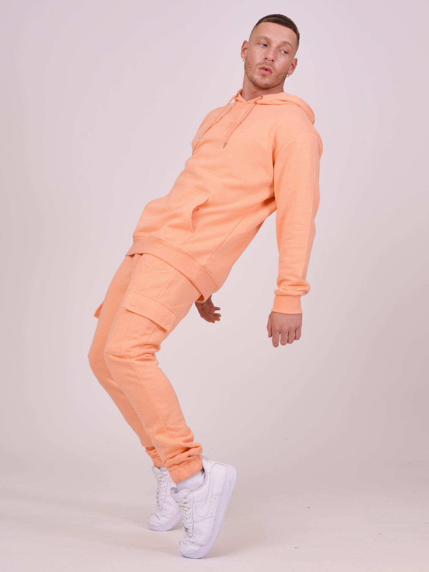 tu214907-peche-modelshot