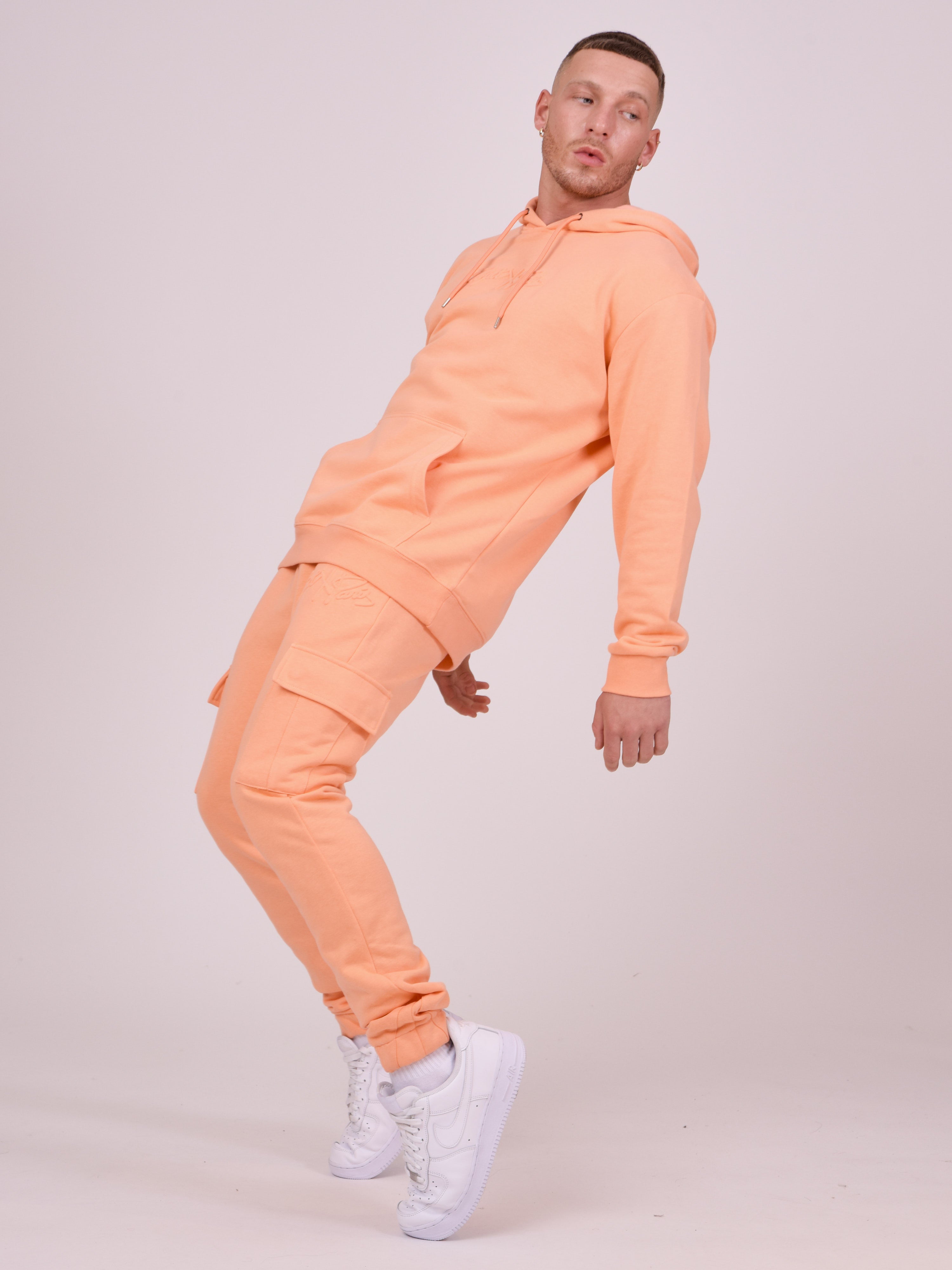 tu214907-peche-modelshot