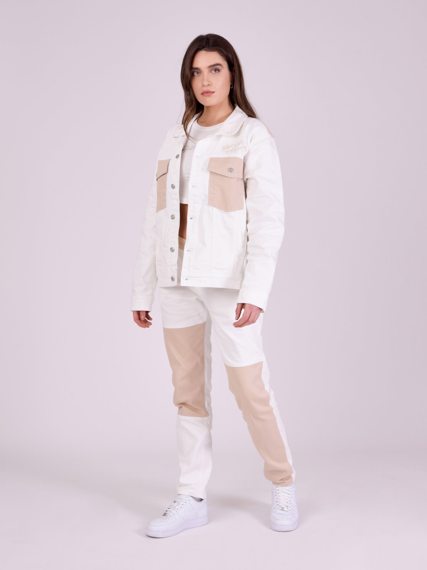 tu216905-beige-modelshot