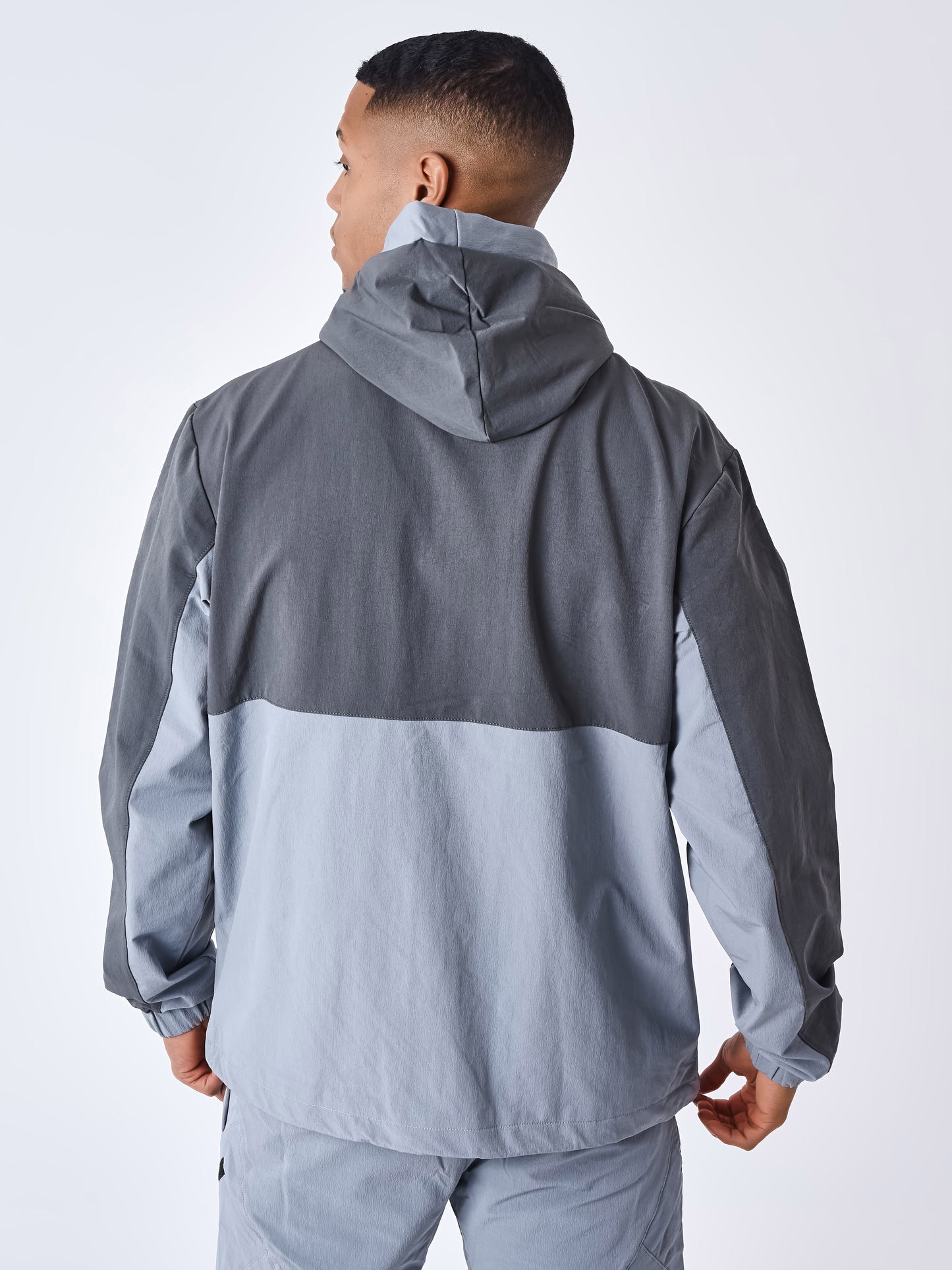 veste-a-capuche-colorblock-gris-clair