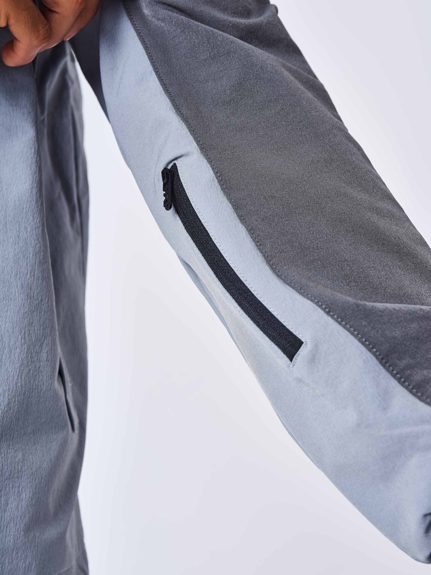 veste-a-capuche-colorblock-gris-clair