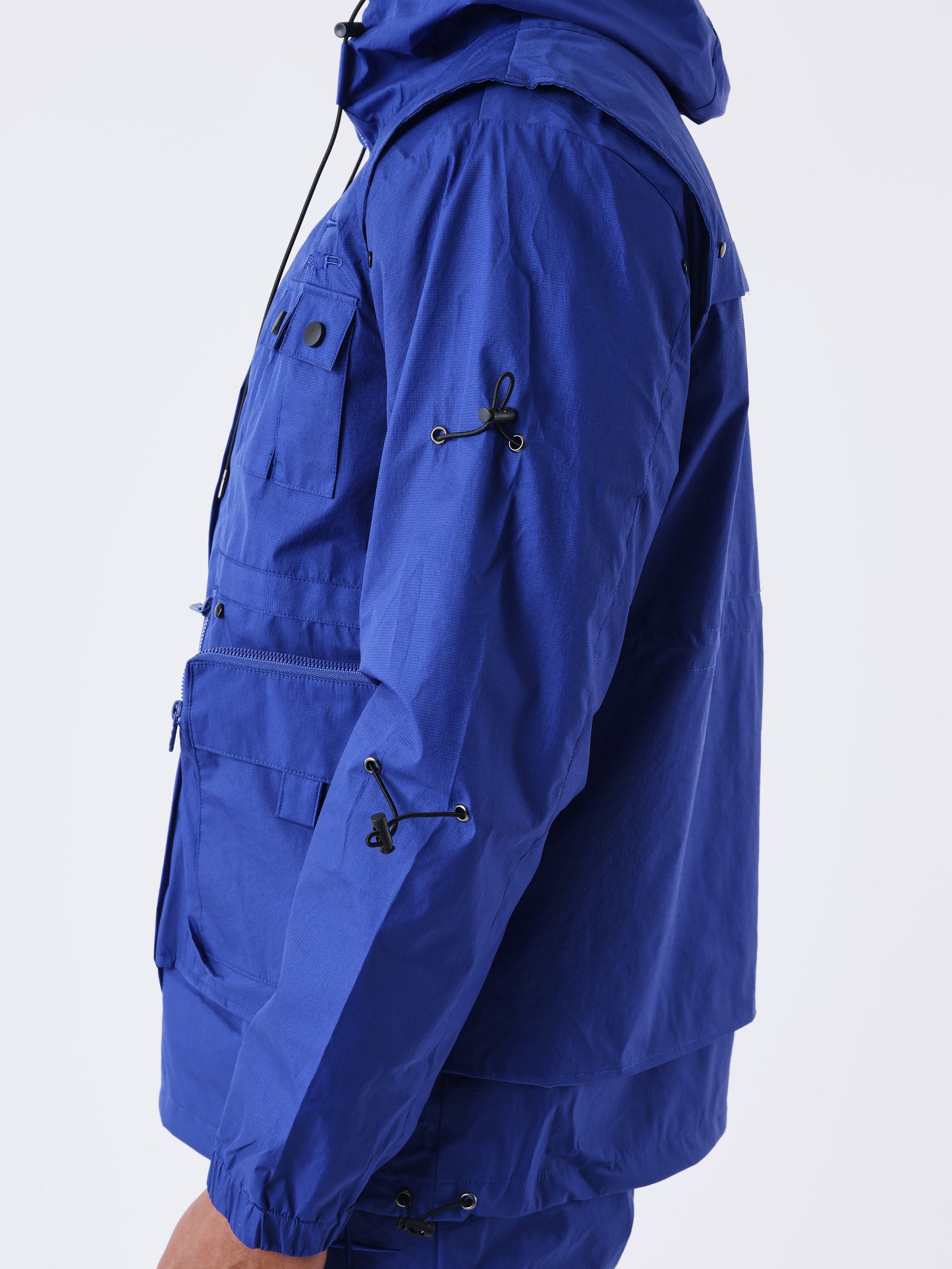 veste-a-capuche-technique-collaboration-kalash-bleu-electrique