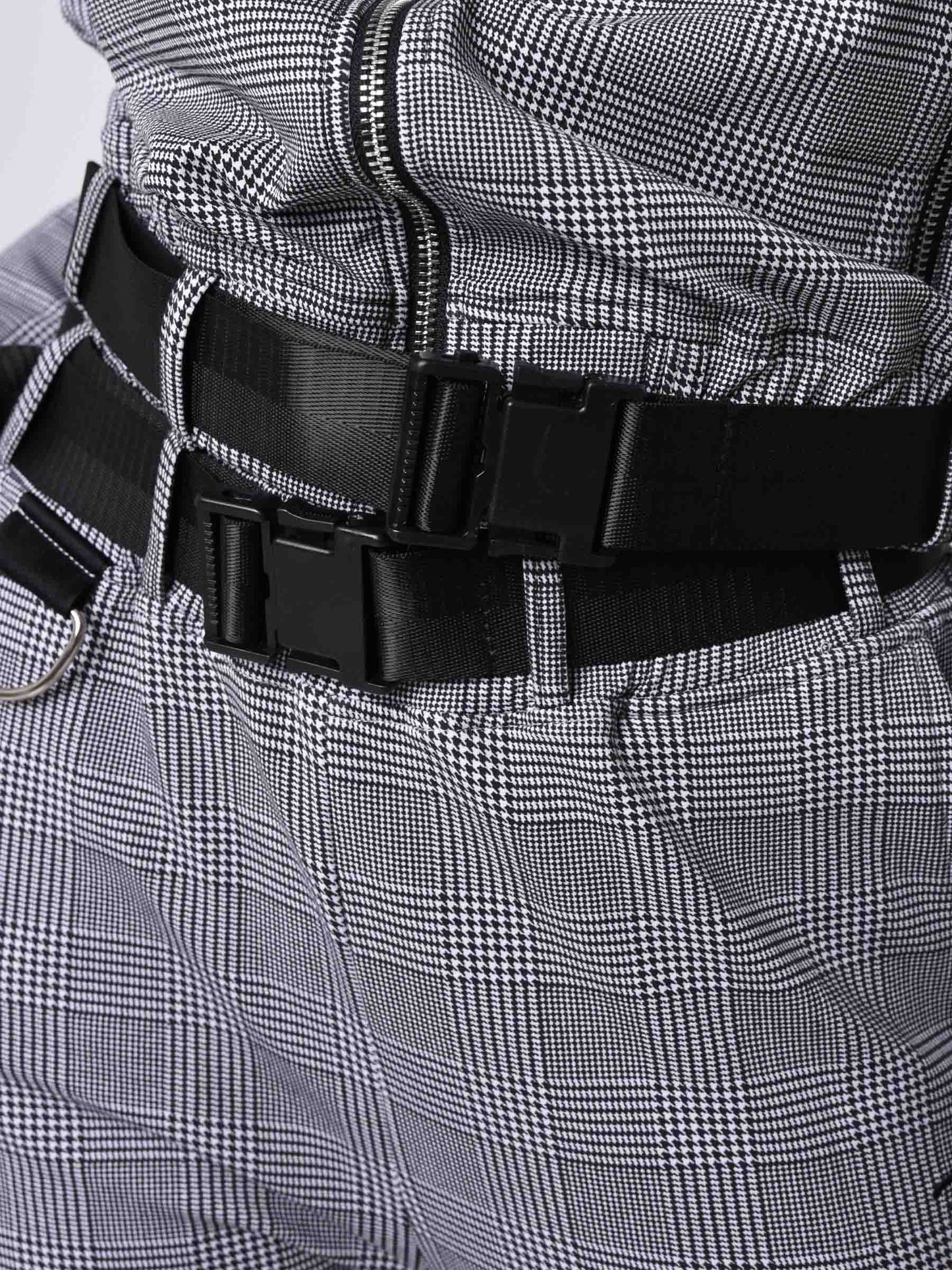 veste-courte-a-carreaux-a-zips-f193060-noir